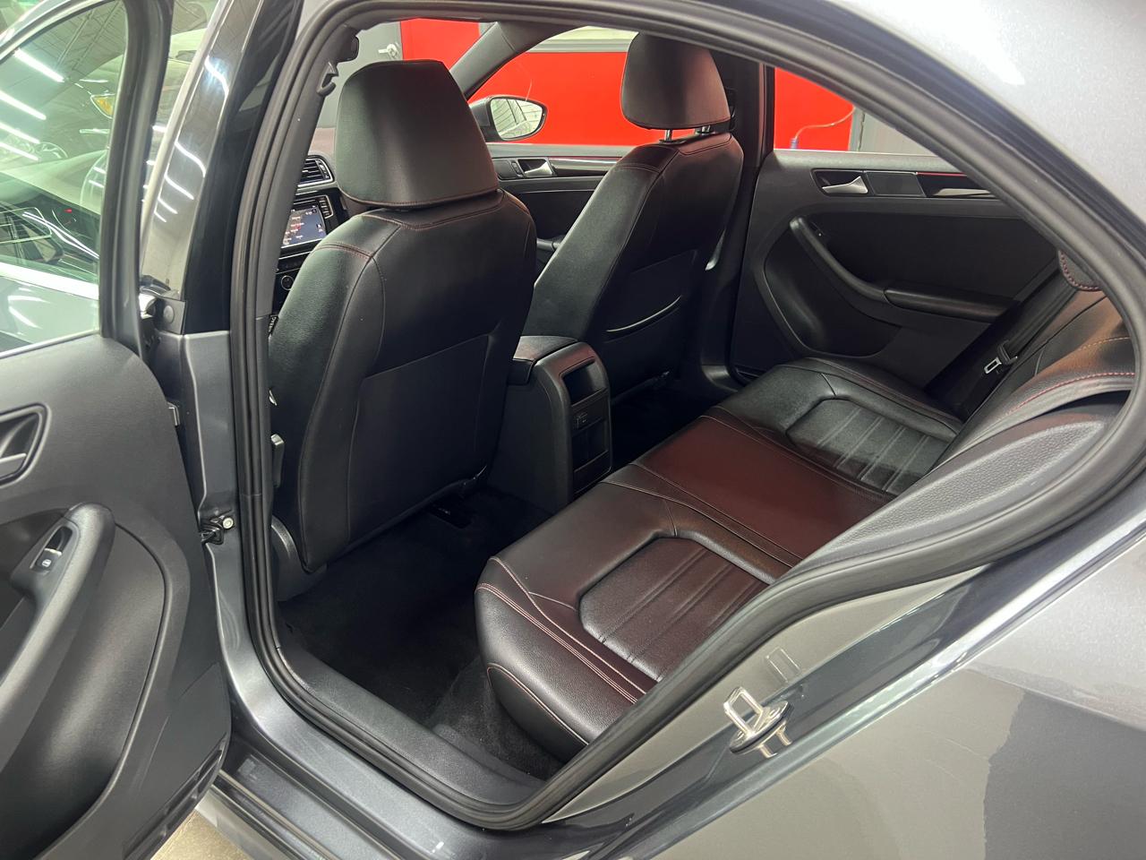 Volkswagen Jetta 2.0T GLI 6M 2017