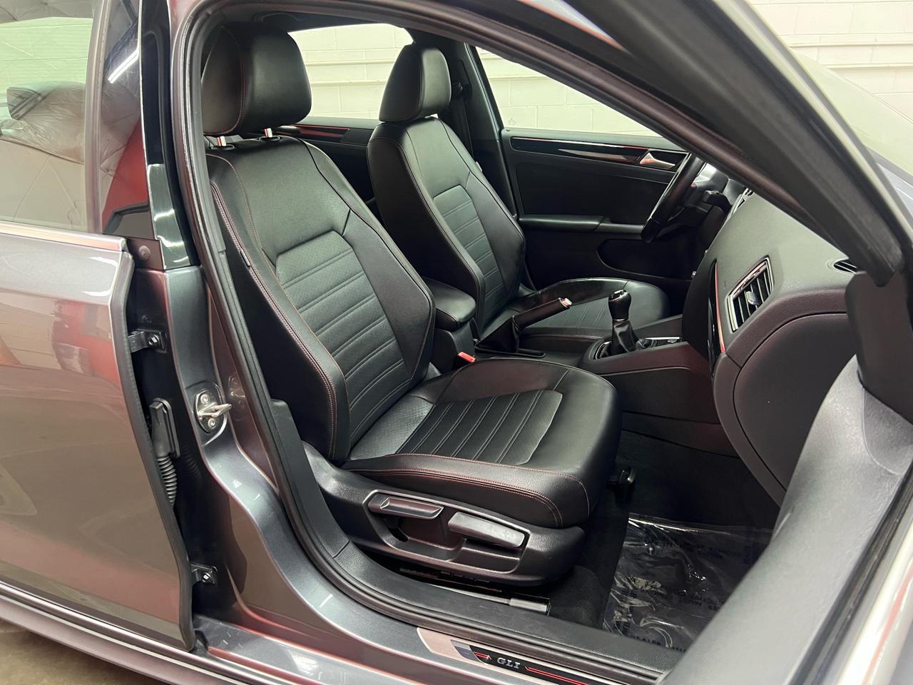 Volkswagen Jetta 2.0T GLI 6M 2017