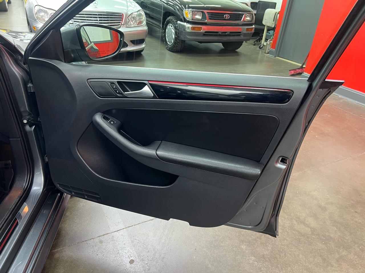 Volkswagen Jetta 2.0T GLI 6M 2017