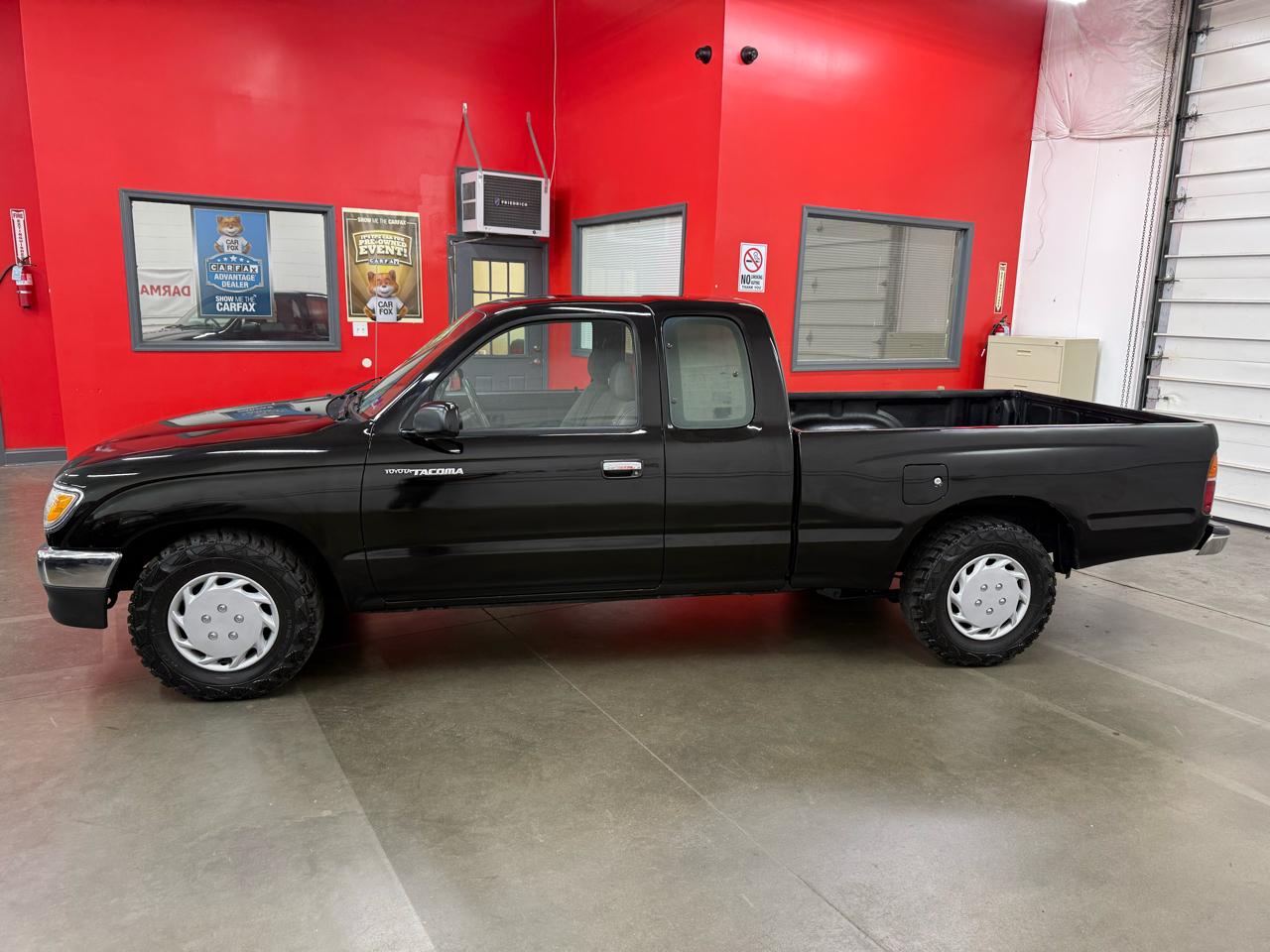 Toyota Tacoma Xtracab 2.4L I4 Auto 1996