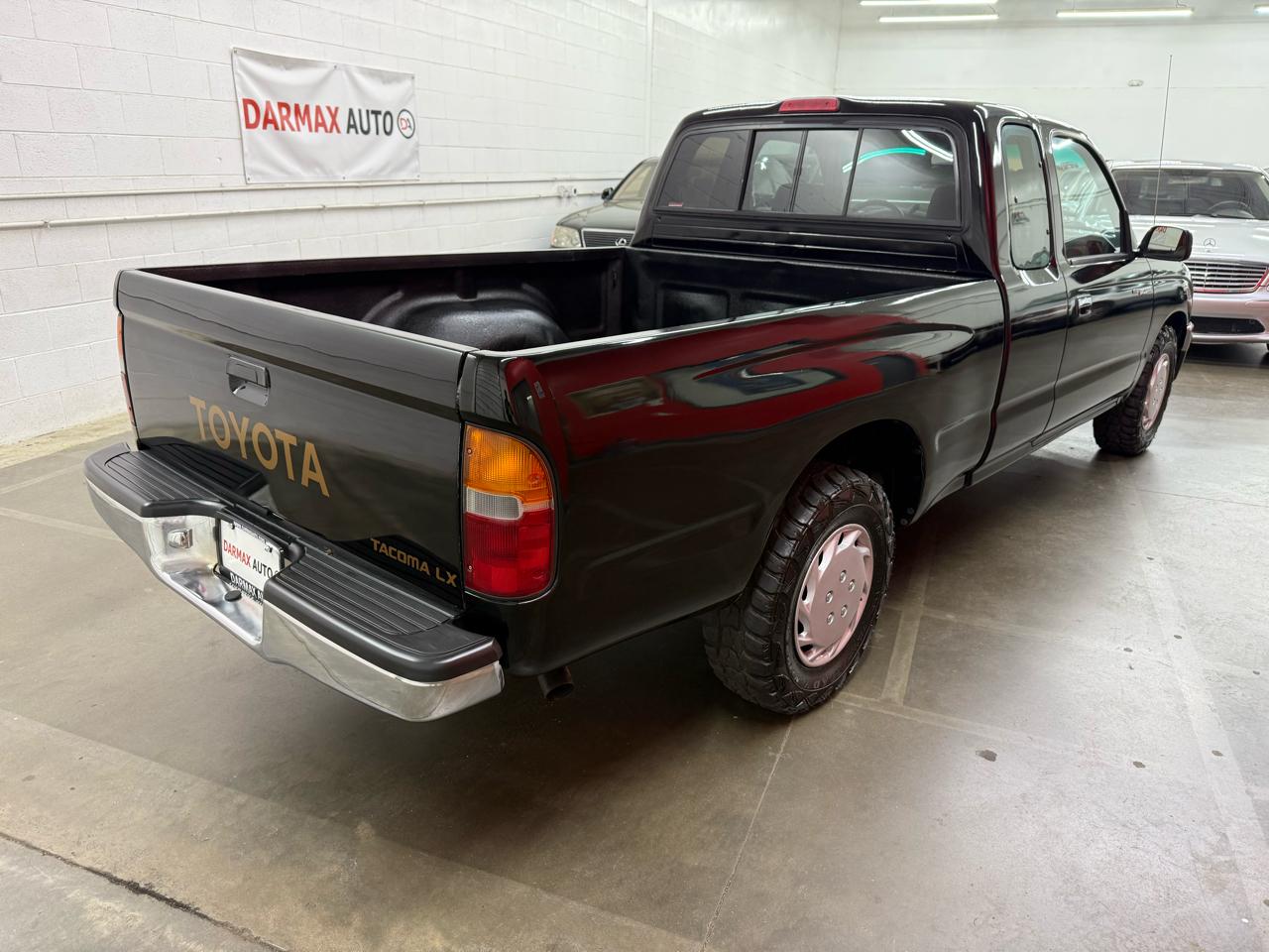 Toyota Tacoma Xtracab 2.4L I4 Auto 1996