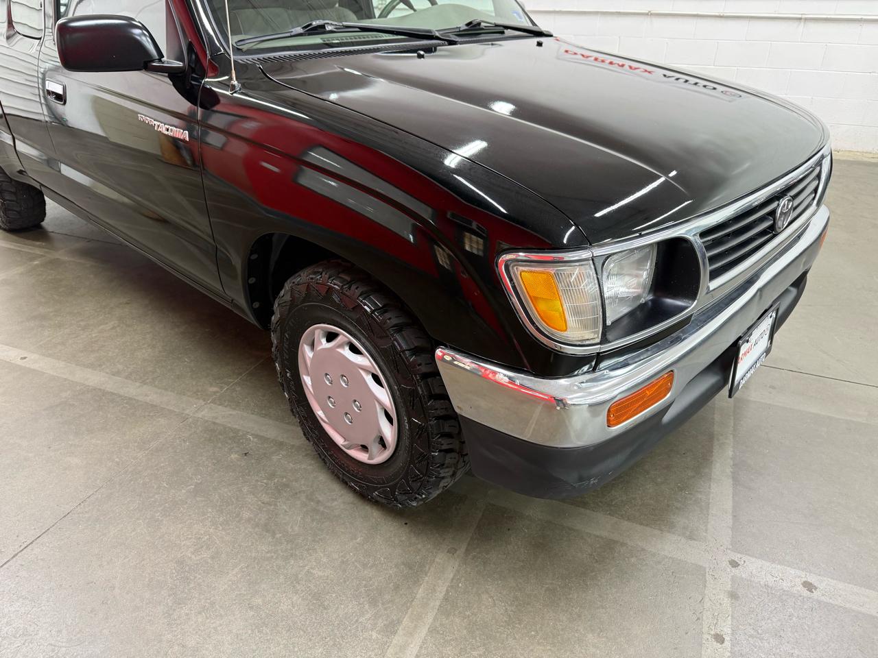Toyota Tacoma Xtracab 2.4L I4 Auto 1996