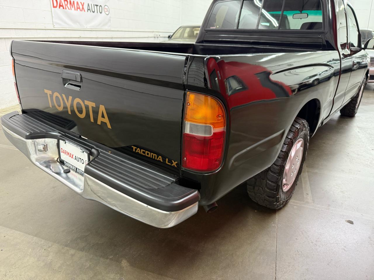 Toyota Tacoma Xtracab 2.4L I4 Auto 1996