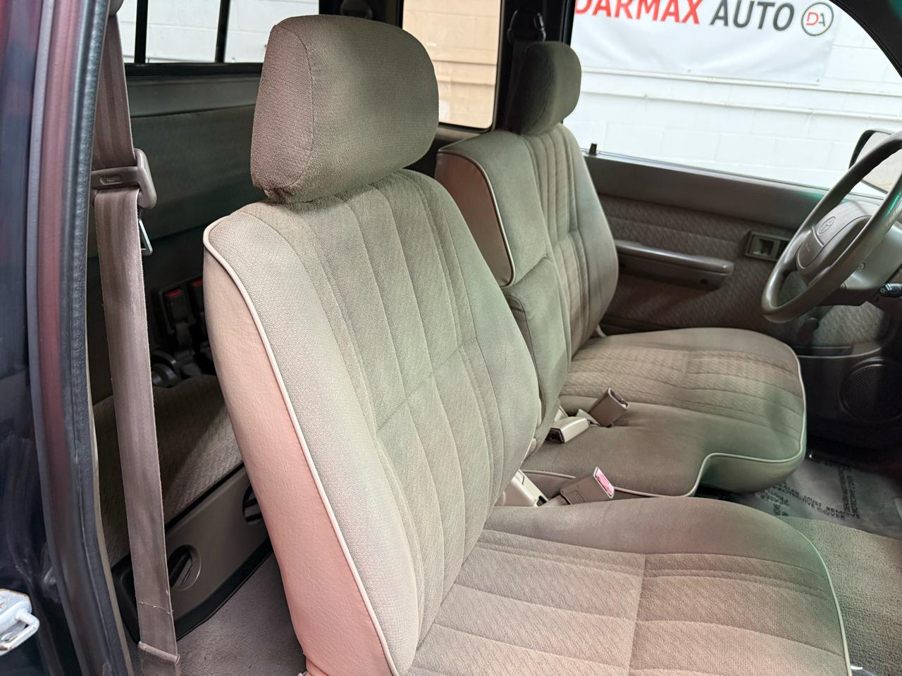 Toyota Tacoma Xtracab 2.4L I4 Auto 1996