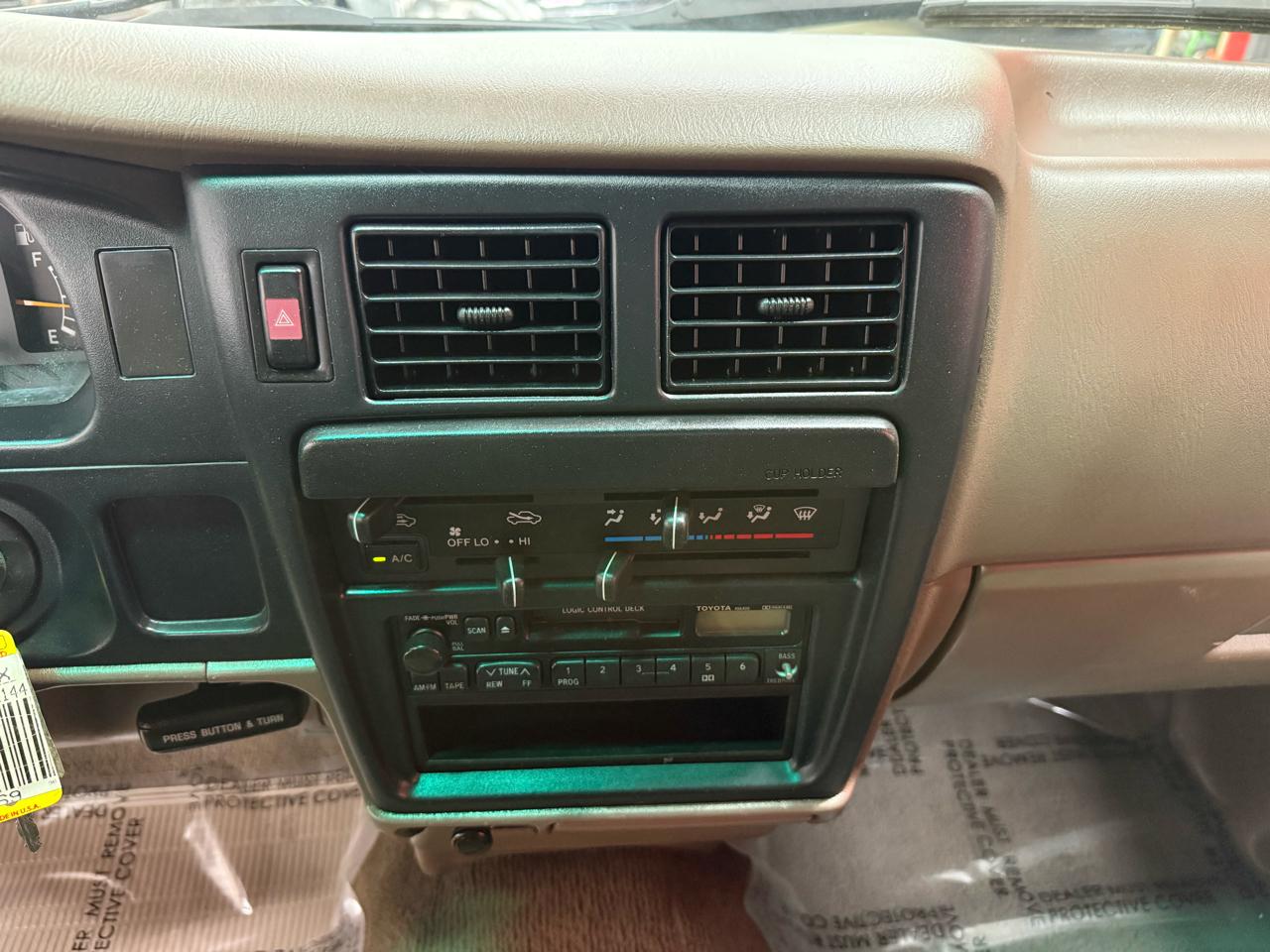 Toyota Tacoma Xtracab 2.4L I4 Auto 1996