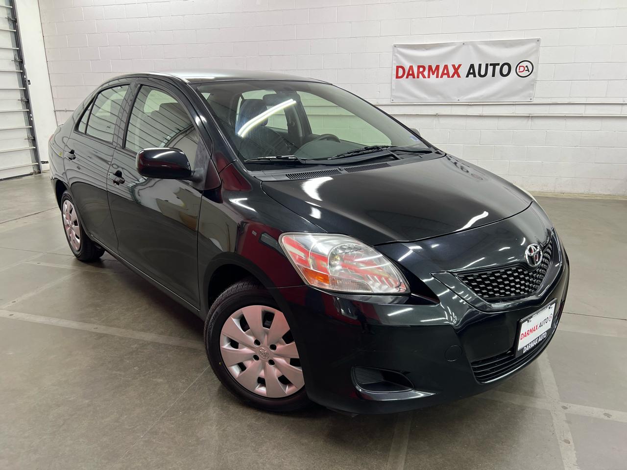Toyota Yaris 4dr Sdn Auto 2012