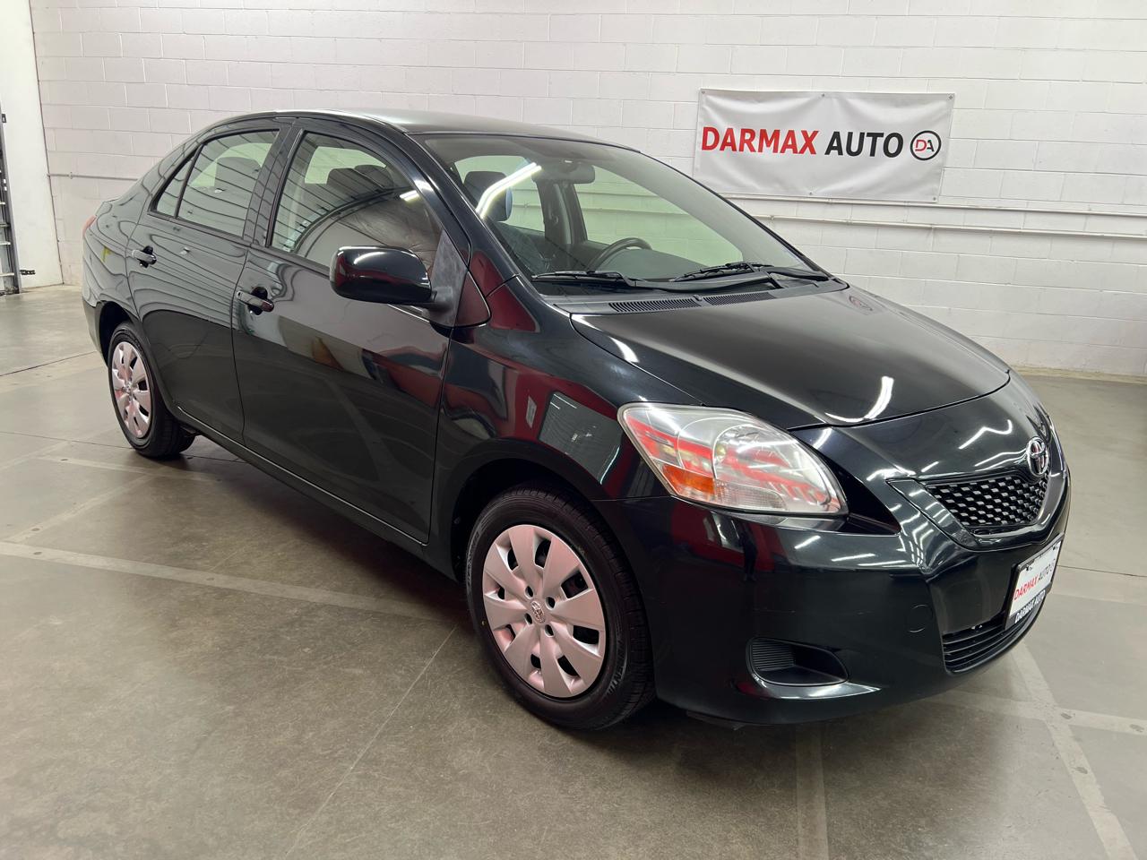 Toyota Yaris 4dr Sdn Auto 2012