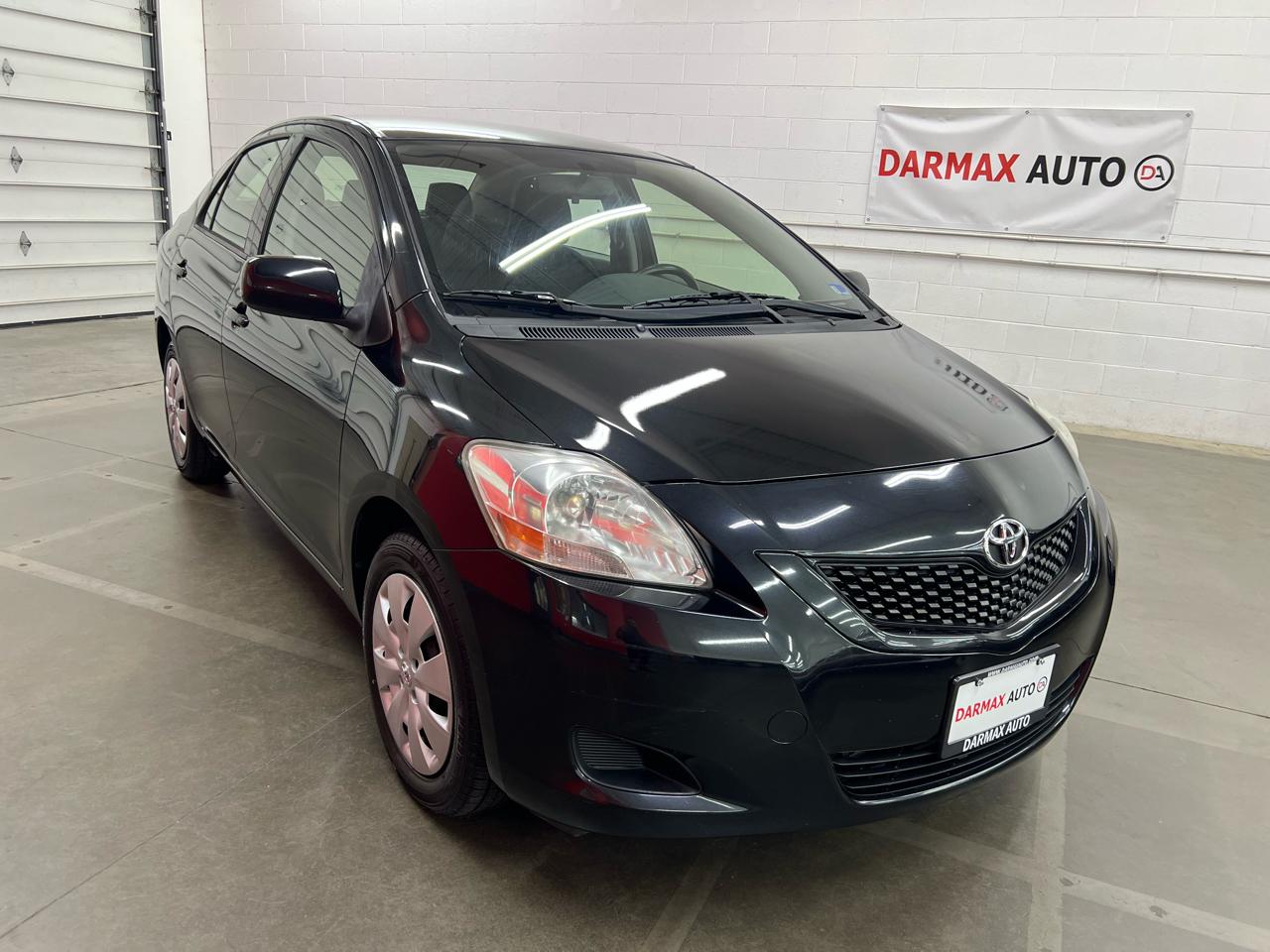 Toyota Yaris 4dr Sdn Auto 2012