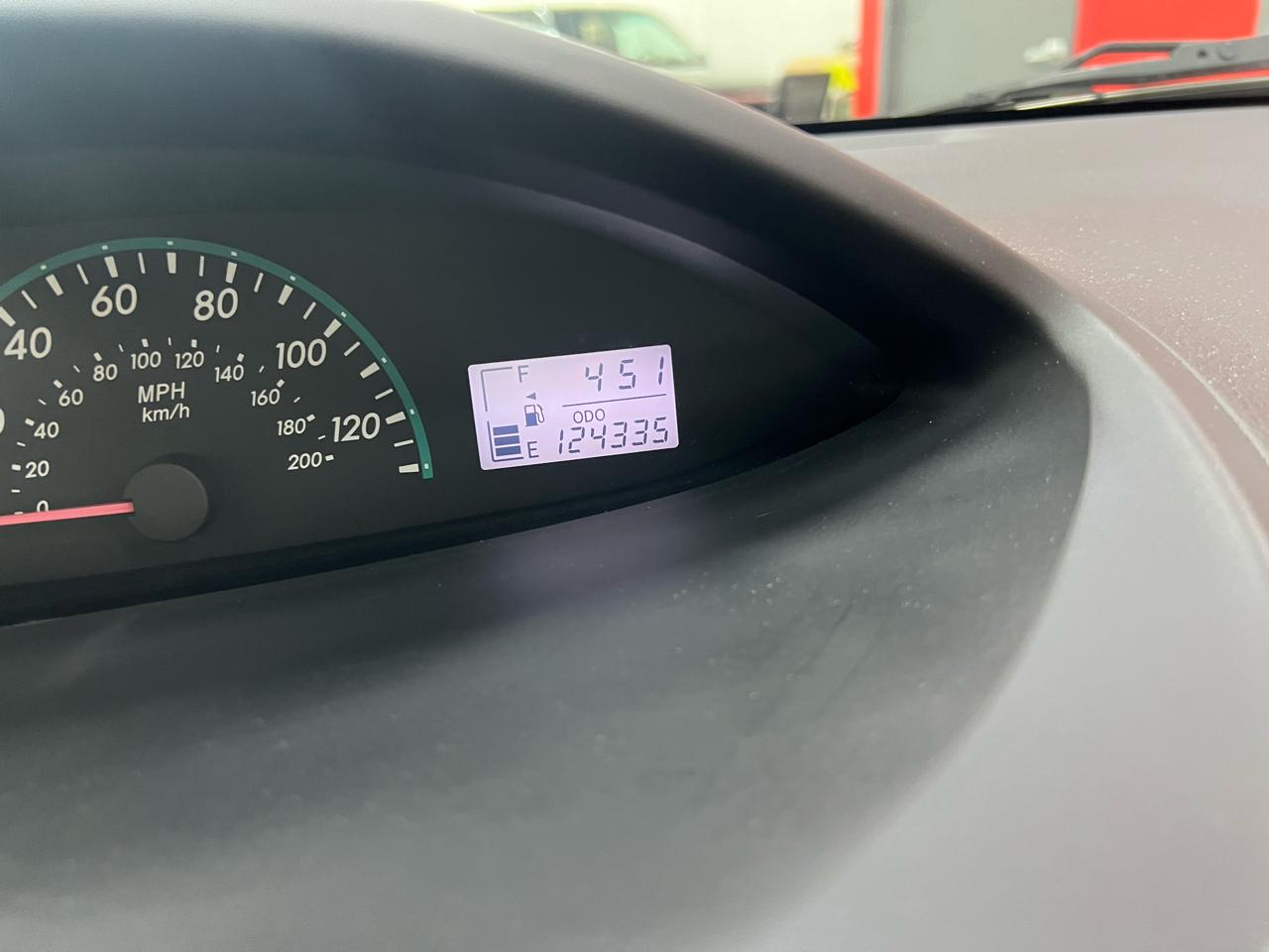 Toyota Yaris 4dr Sdn Auto 2012