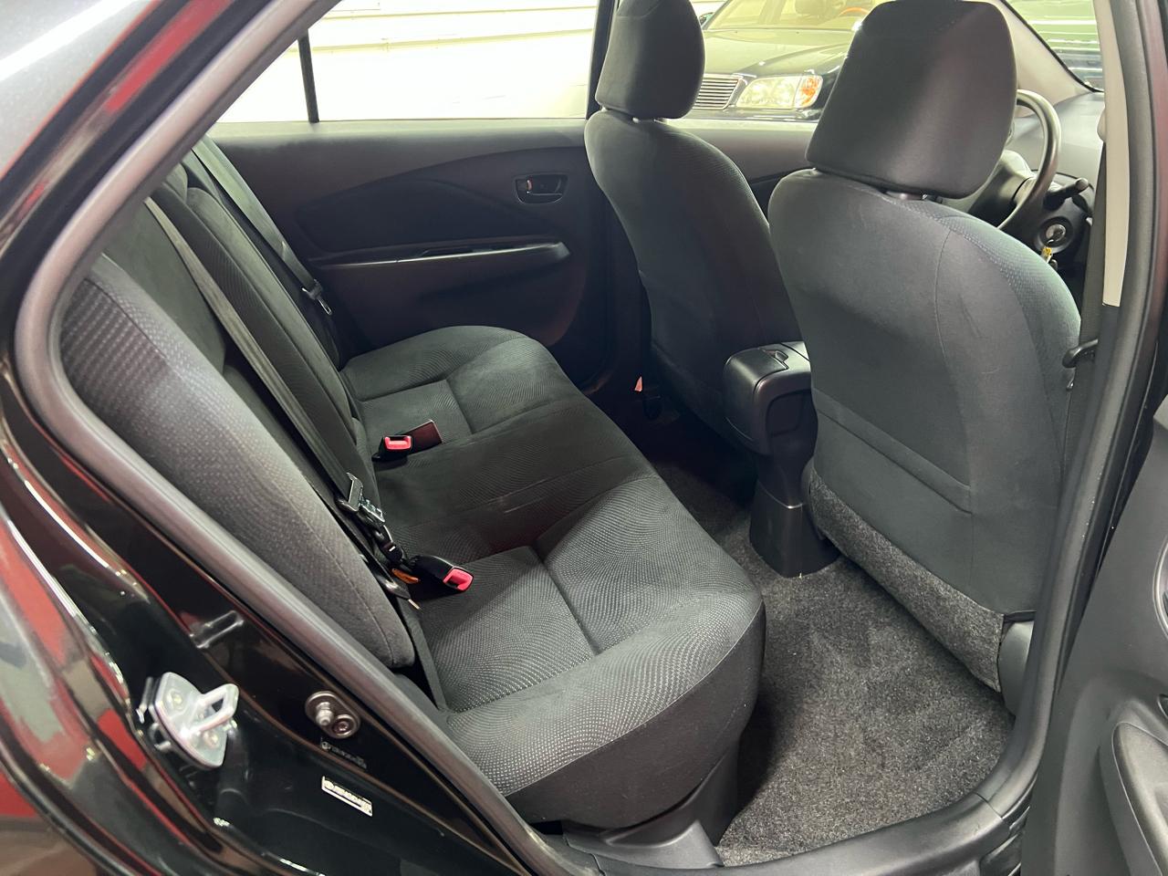 Toyota Yaris 4dr Sdn Auto 2012