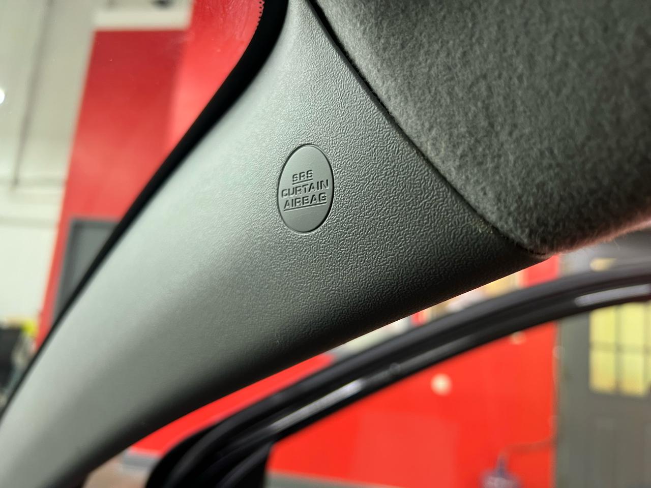 Toyota Yaris 4dr Sdn Auto 2012