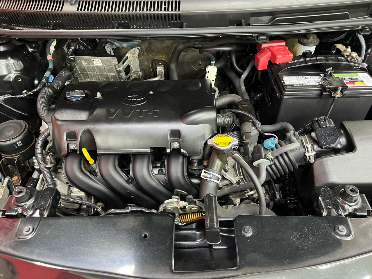 Toyota Yaris 4dr Sdn Auto 2012