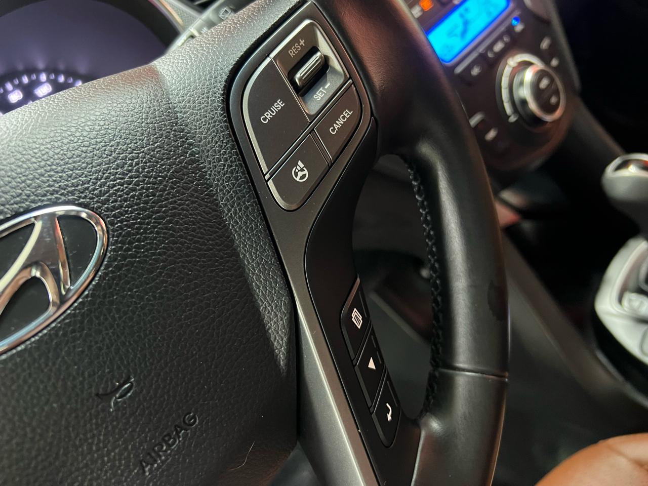 Hyundai Santa Fe Limited FWD 2013