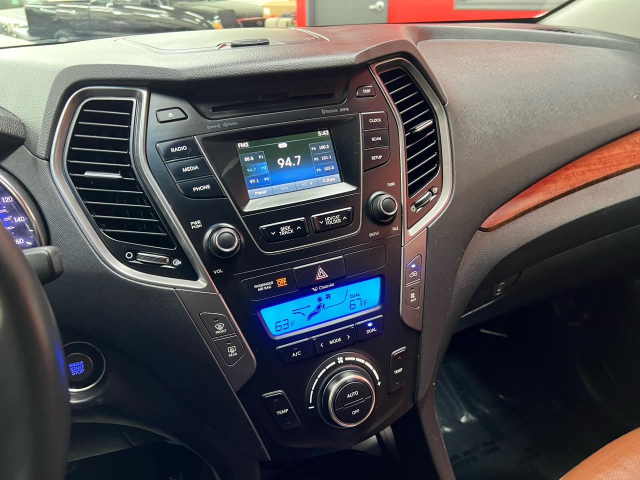 Hyundai Santa Fe Limited FWD 2013