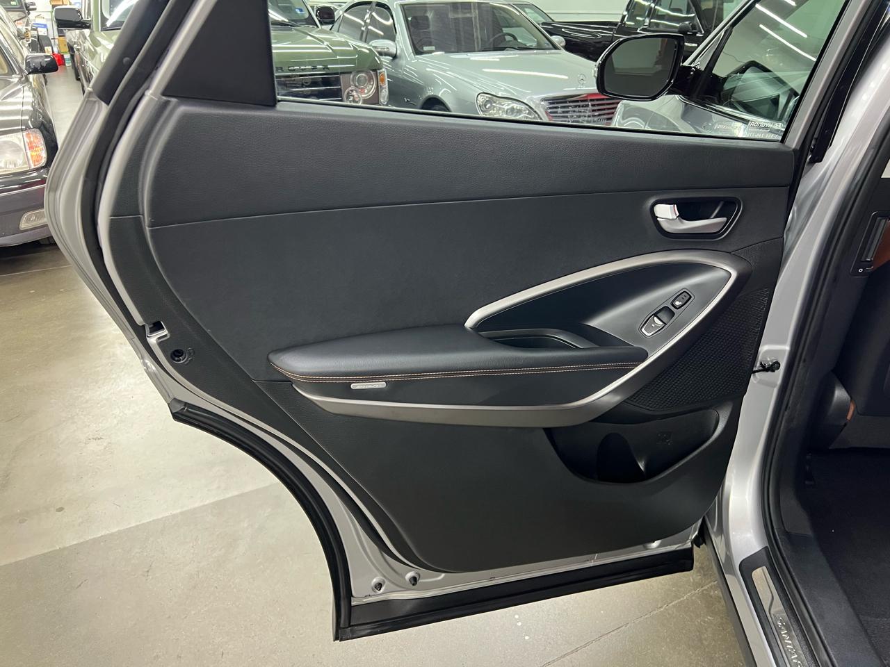 Hyundai Santa Fe Limited FWD 2013