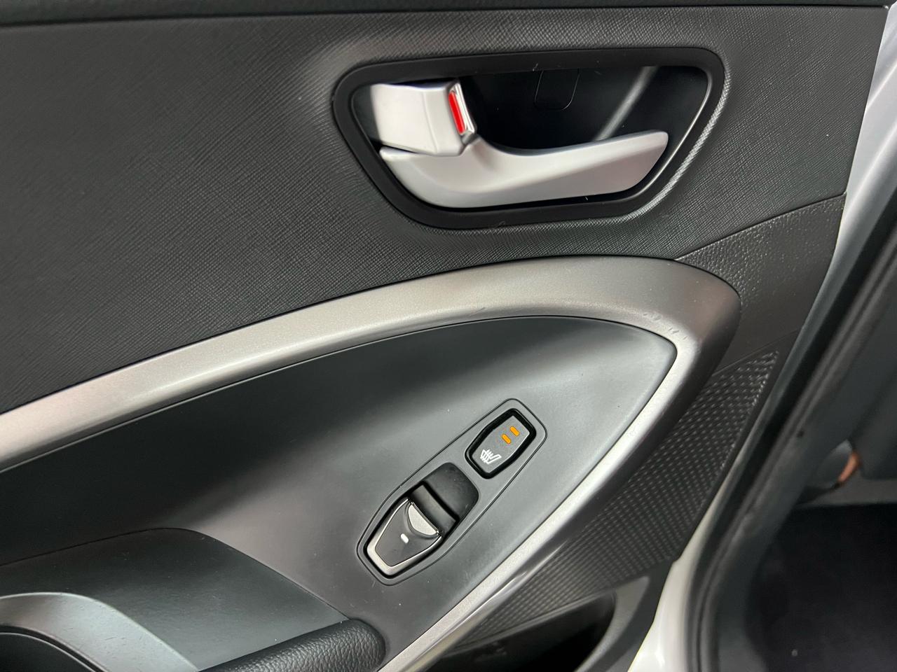 Hyundai Santa Fe Limited FWD 2013