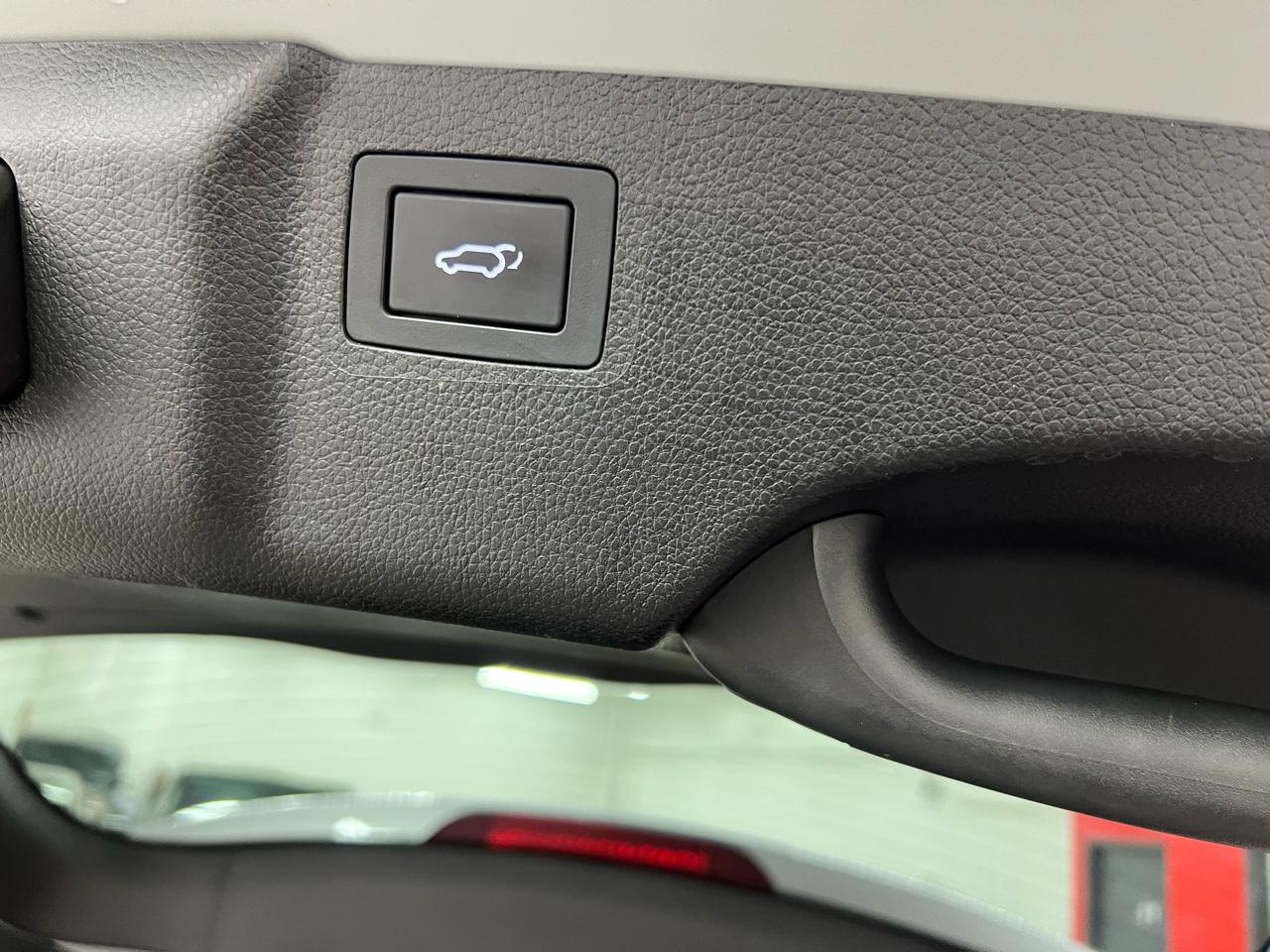 Hyundai Santa Fe Limited FWD 2013
