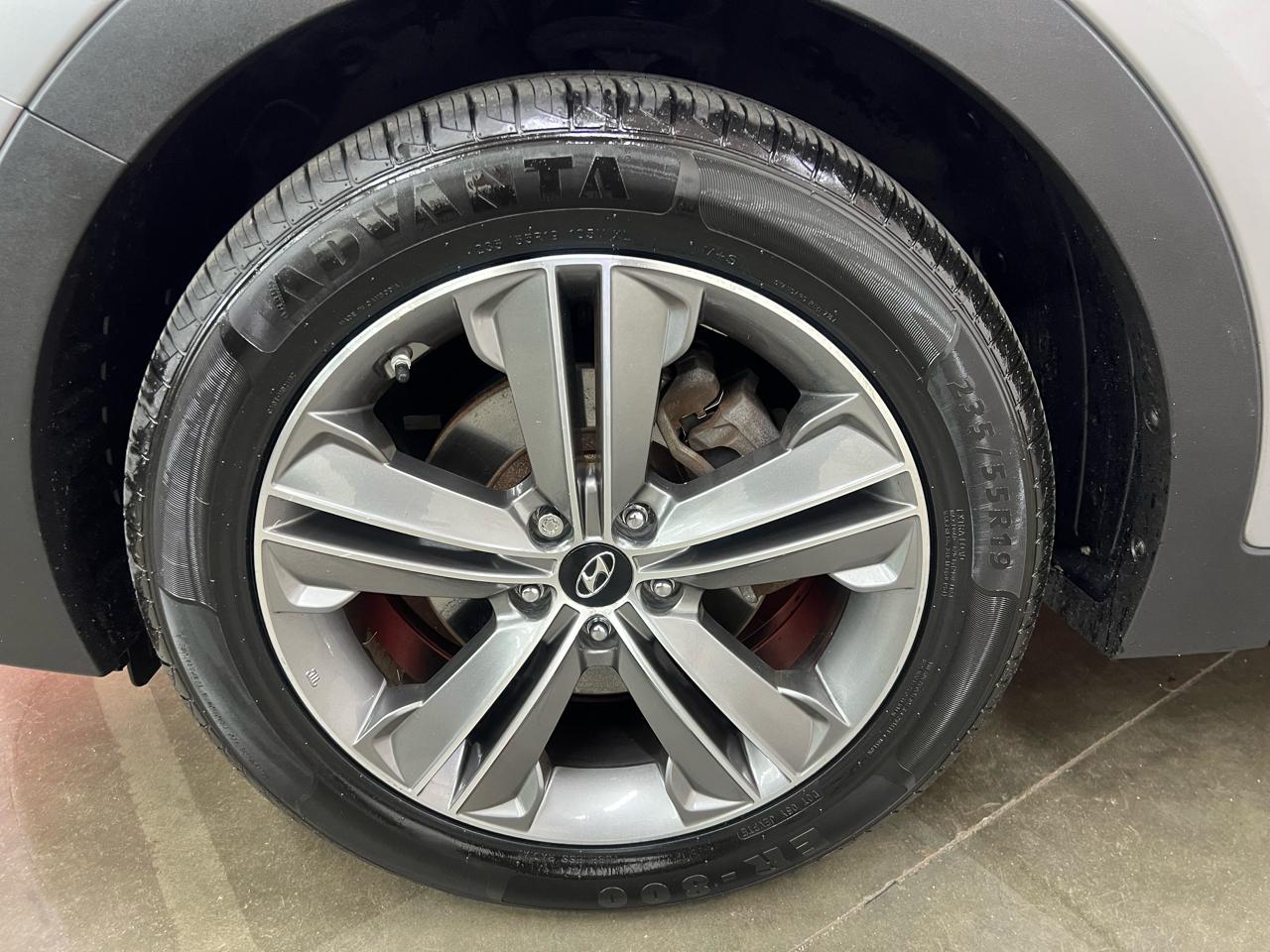 Hyundai Santa Fe Limited FWD 2013
