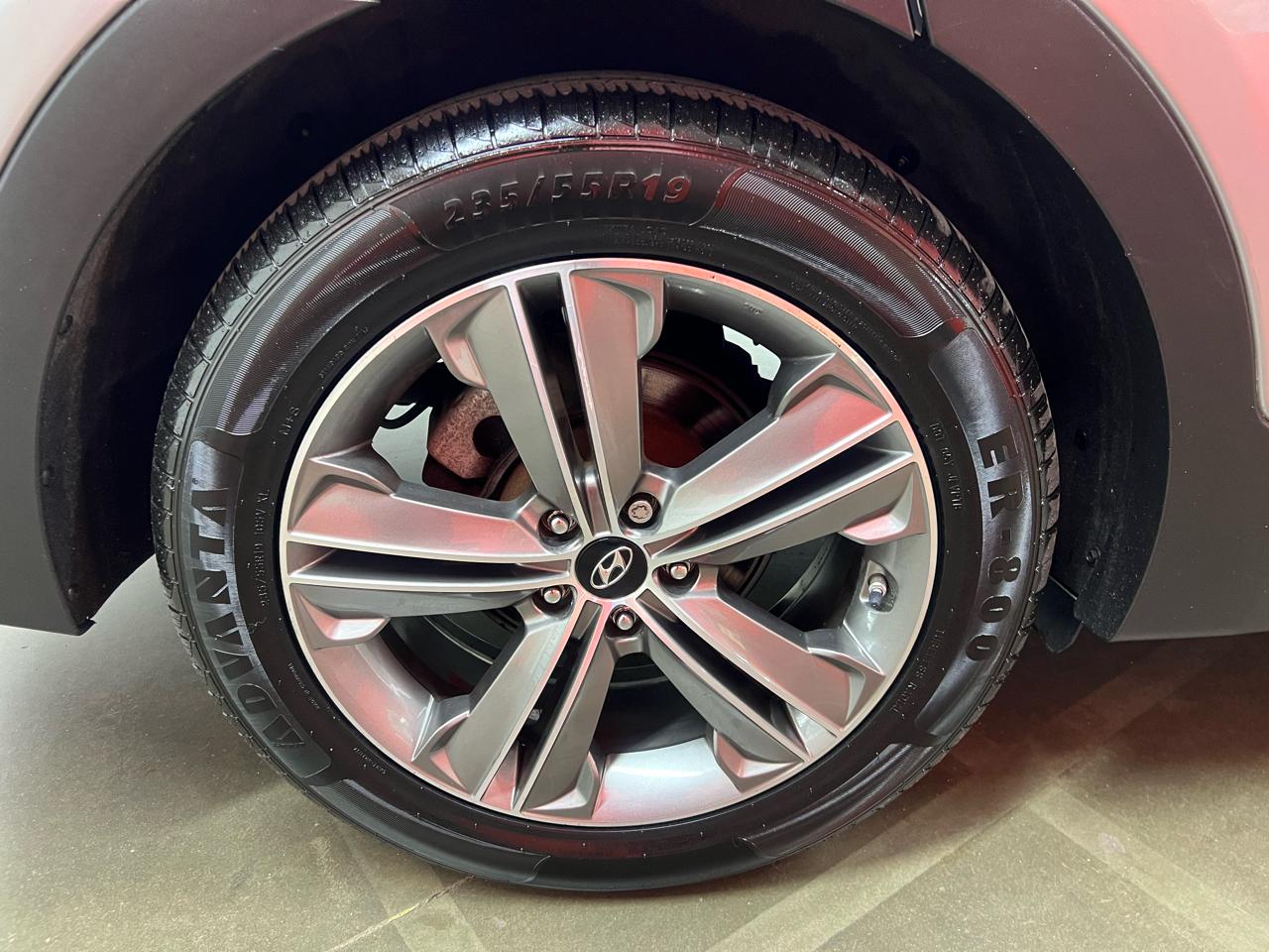 Hyundai Santa Fe Limited FWD 2013