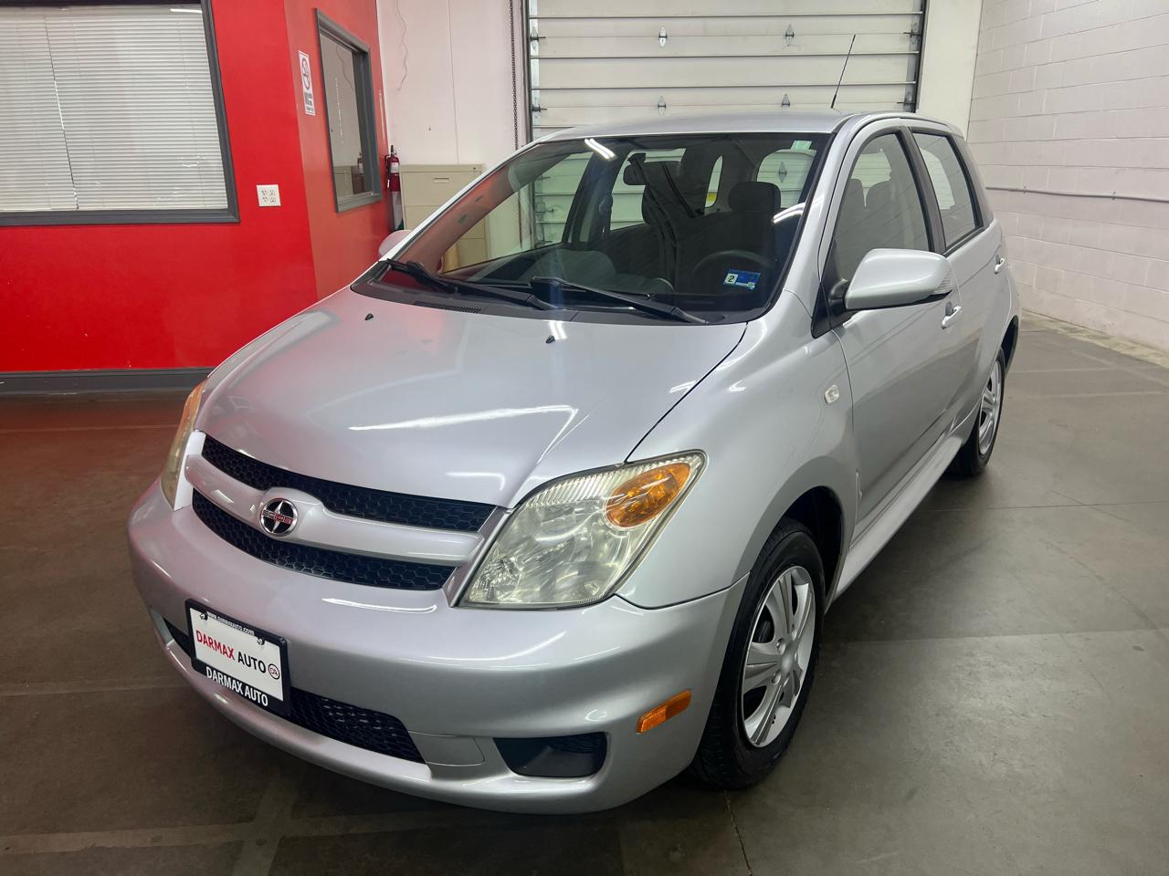 Scion xA Hatchback 2006