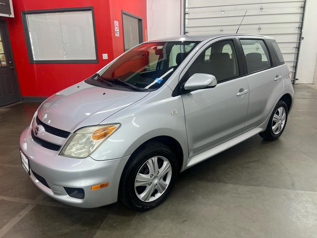 Scion xA Hatchback 2006
