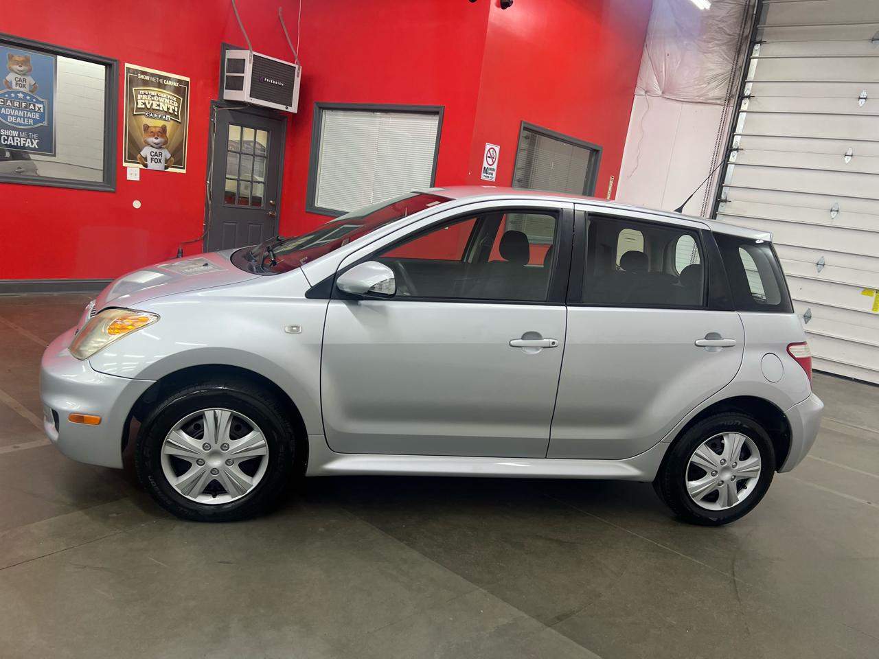 Scion xA Hatchback 2006