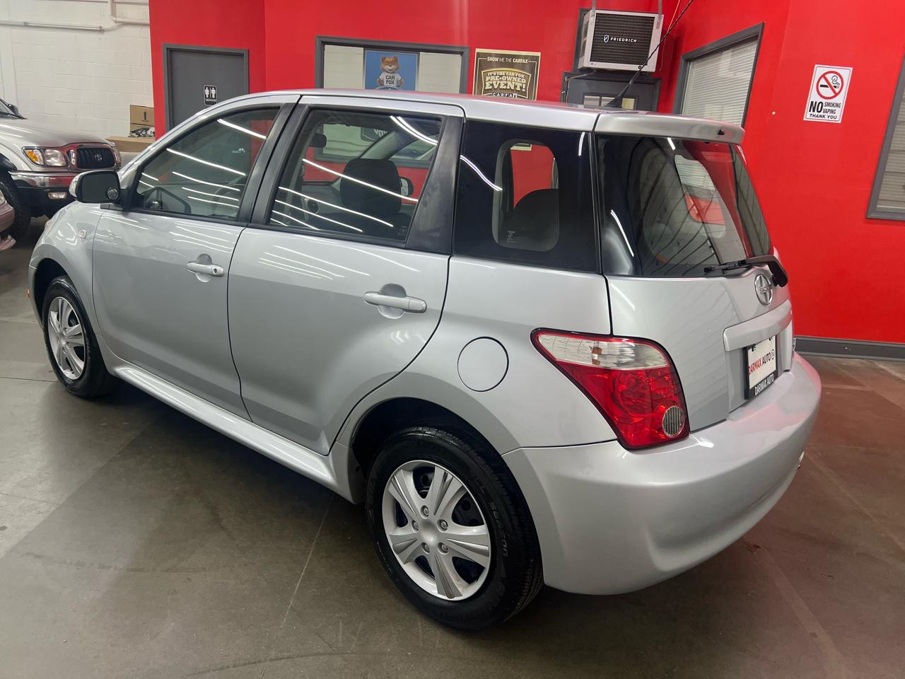 Scion xA Hatchback 2006