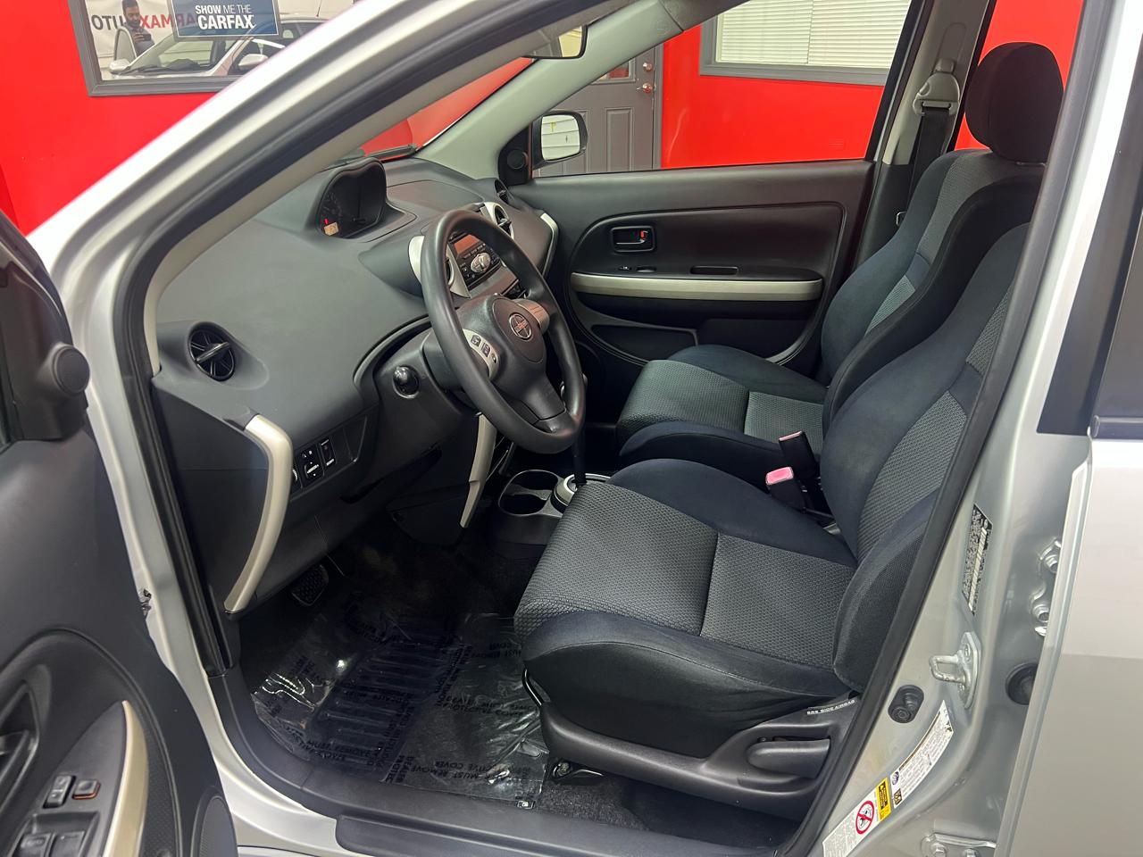 Scion xA Hatchback 2006