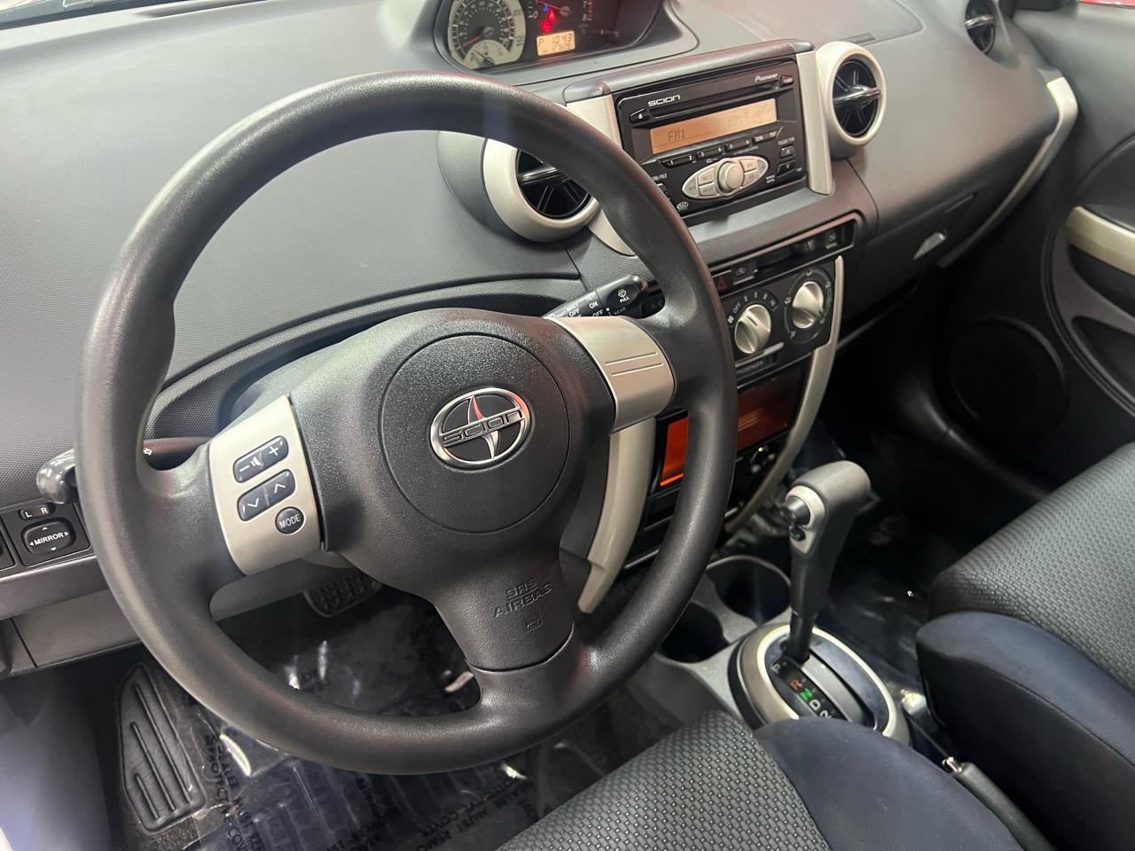 Scion xA Hatchback 2006