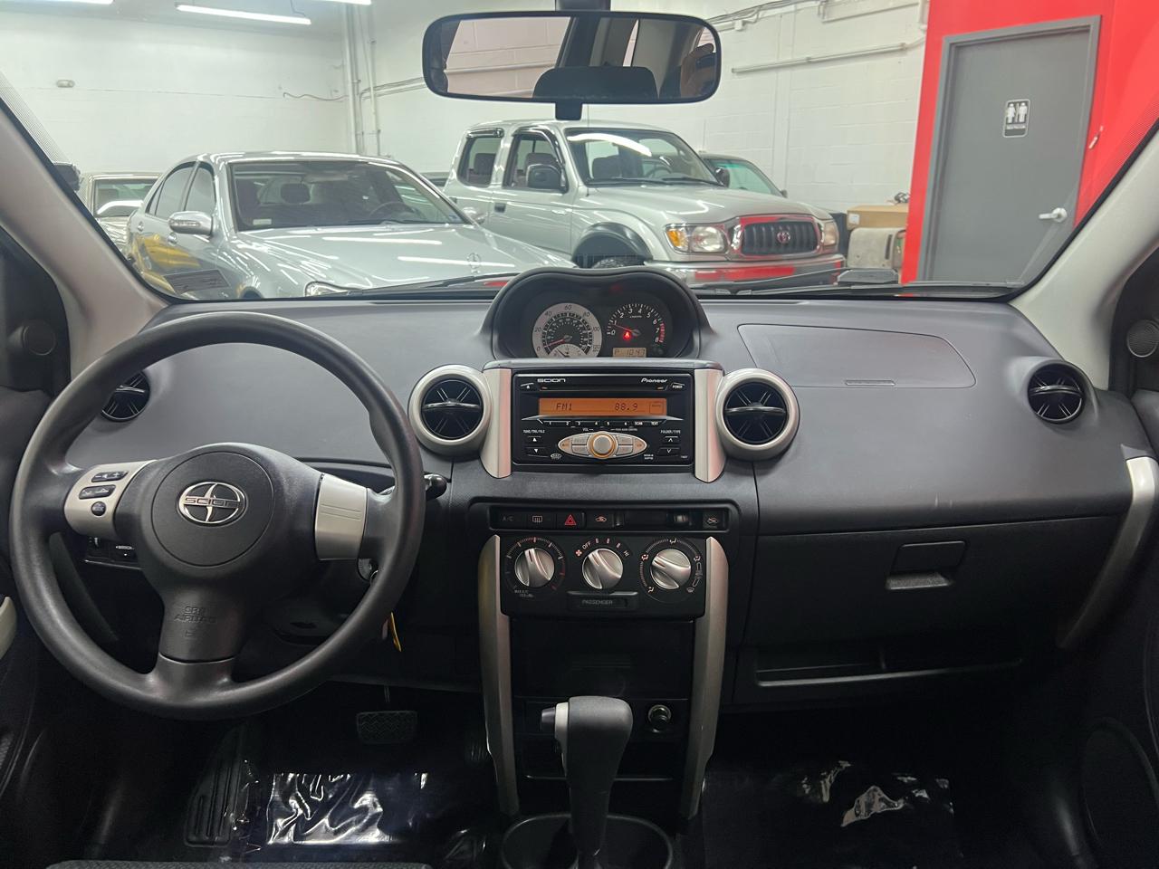 Scion xA Hatchback 2006
