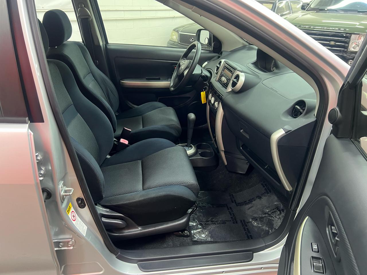 Scion xA Hatchback 2006