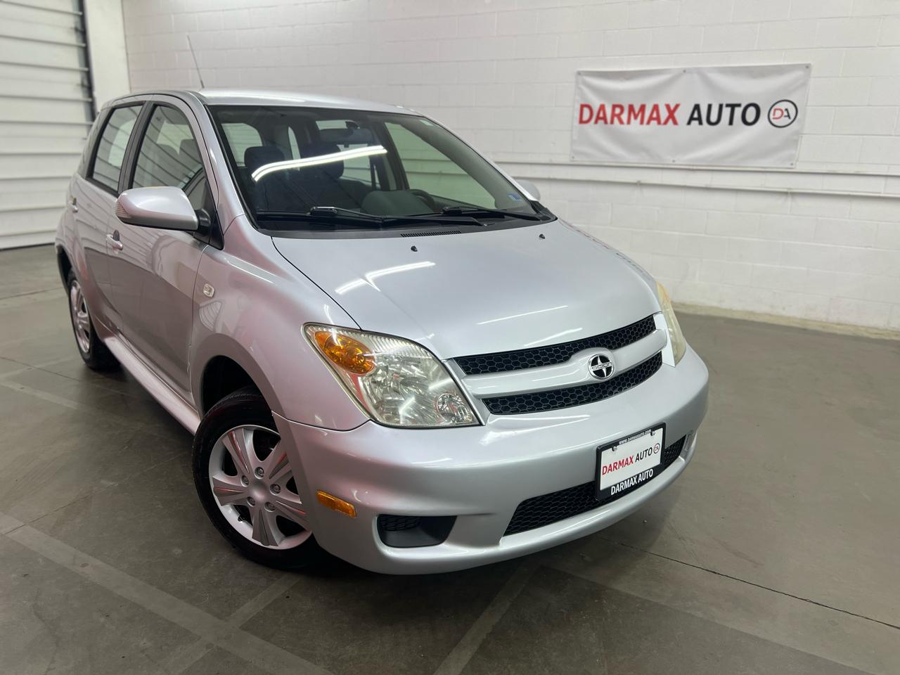 Scion xA Hatchback 2006