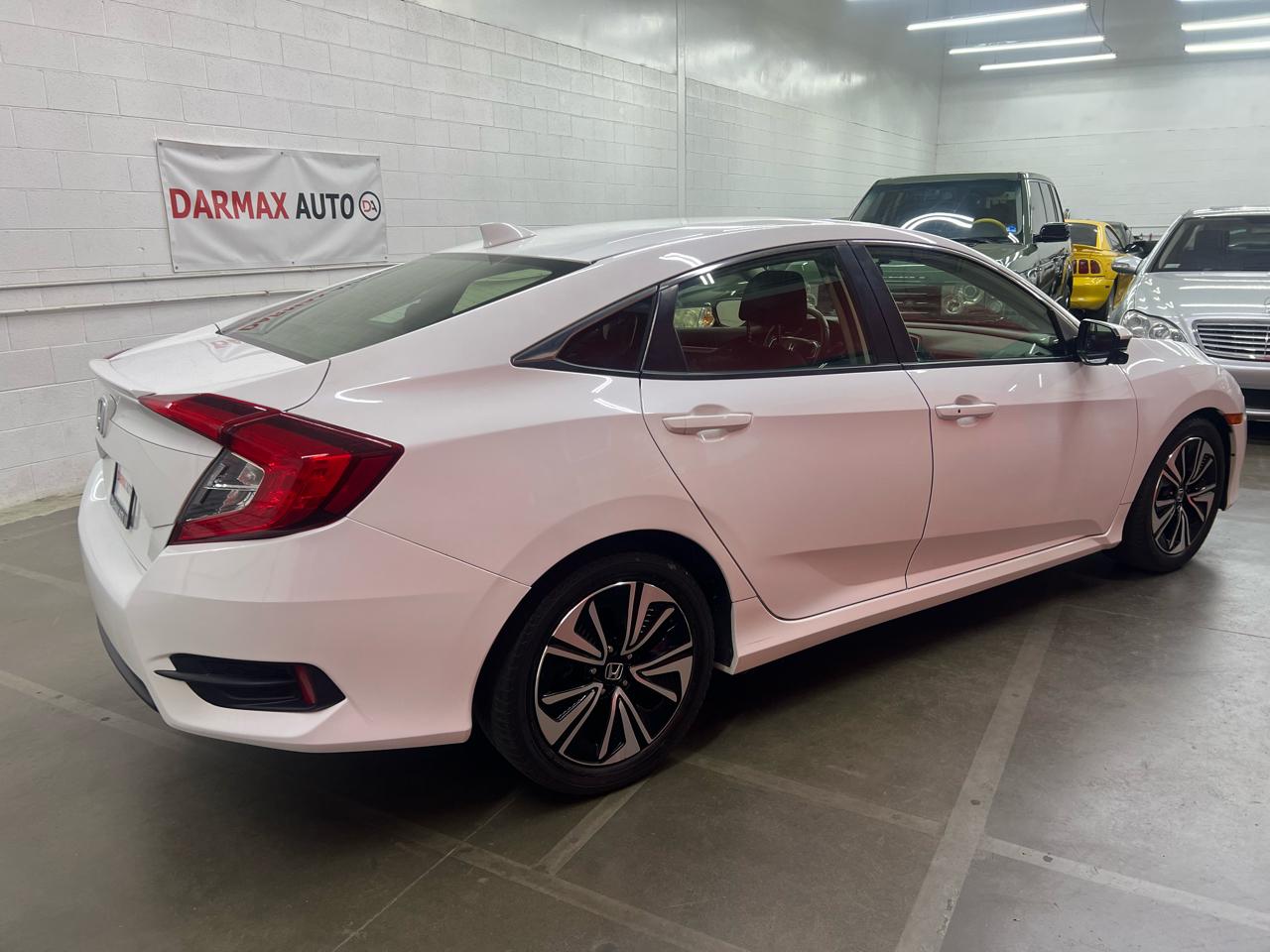 Honda Civic EX-T Sedan CVT 2018