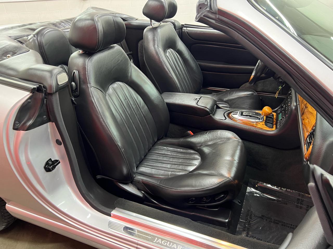 Jaguar XK-Series XK8 Convertible 2006