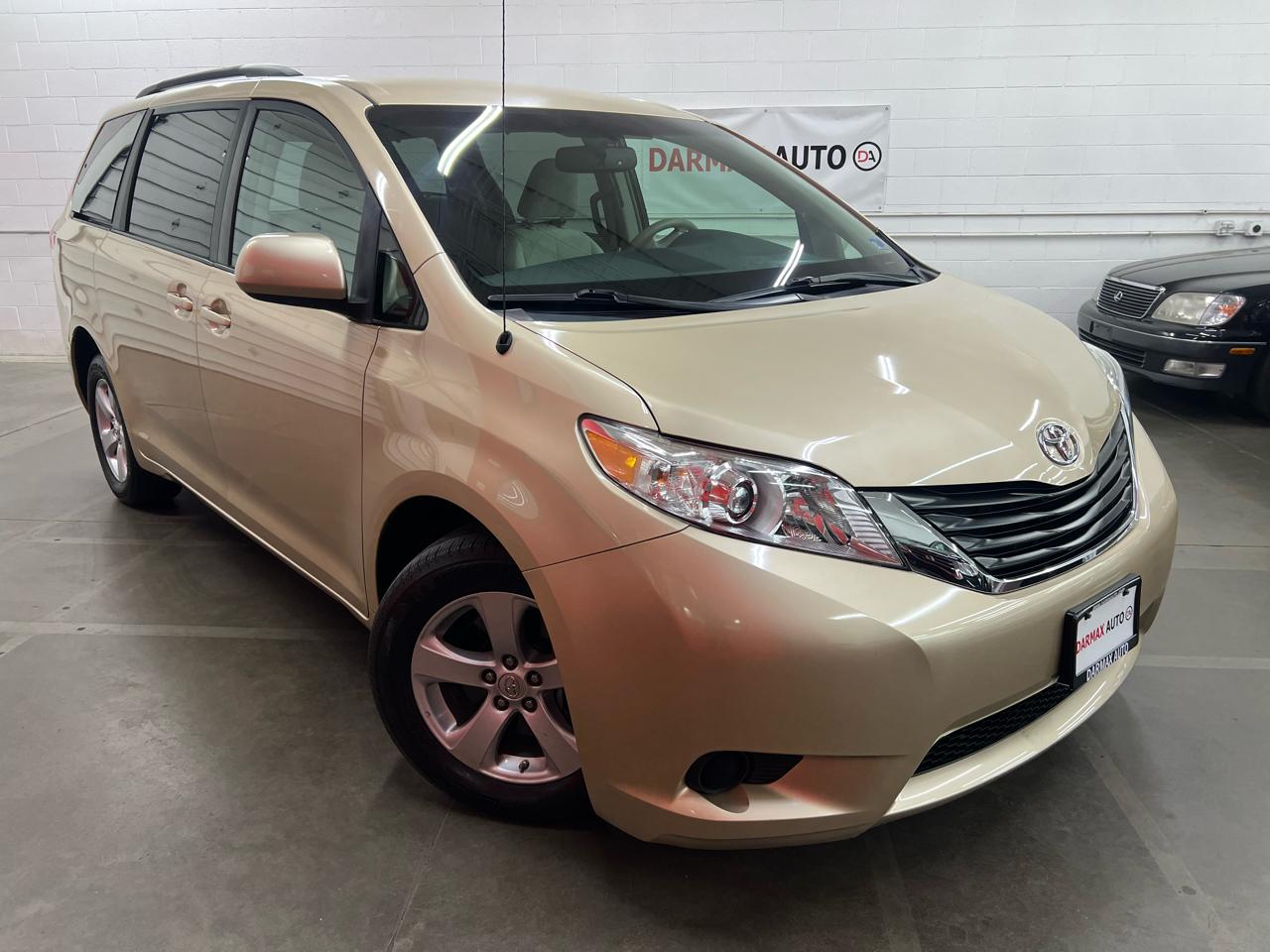 Toyota Sienna  2012