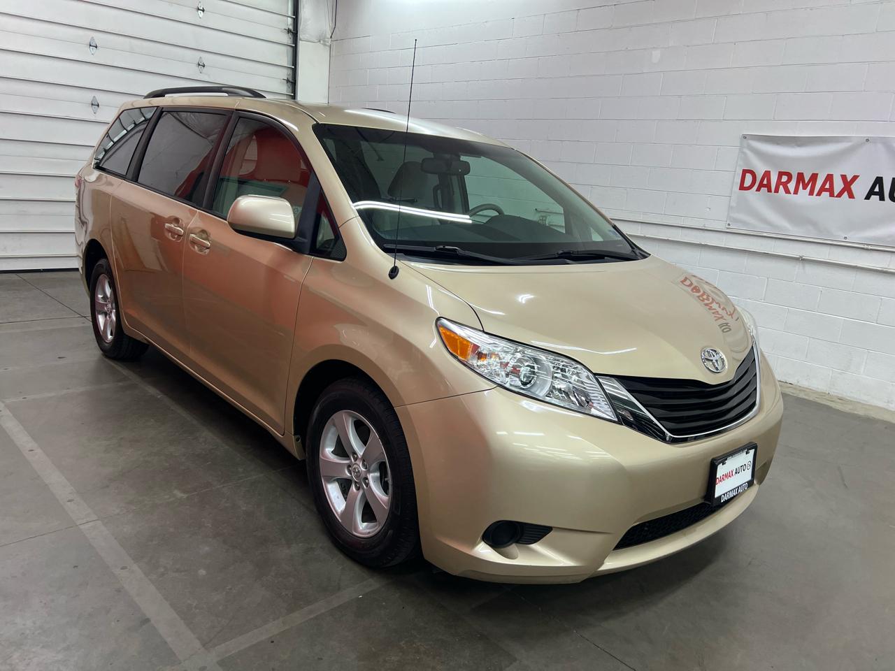 Toyota Sienna  2012