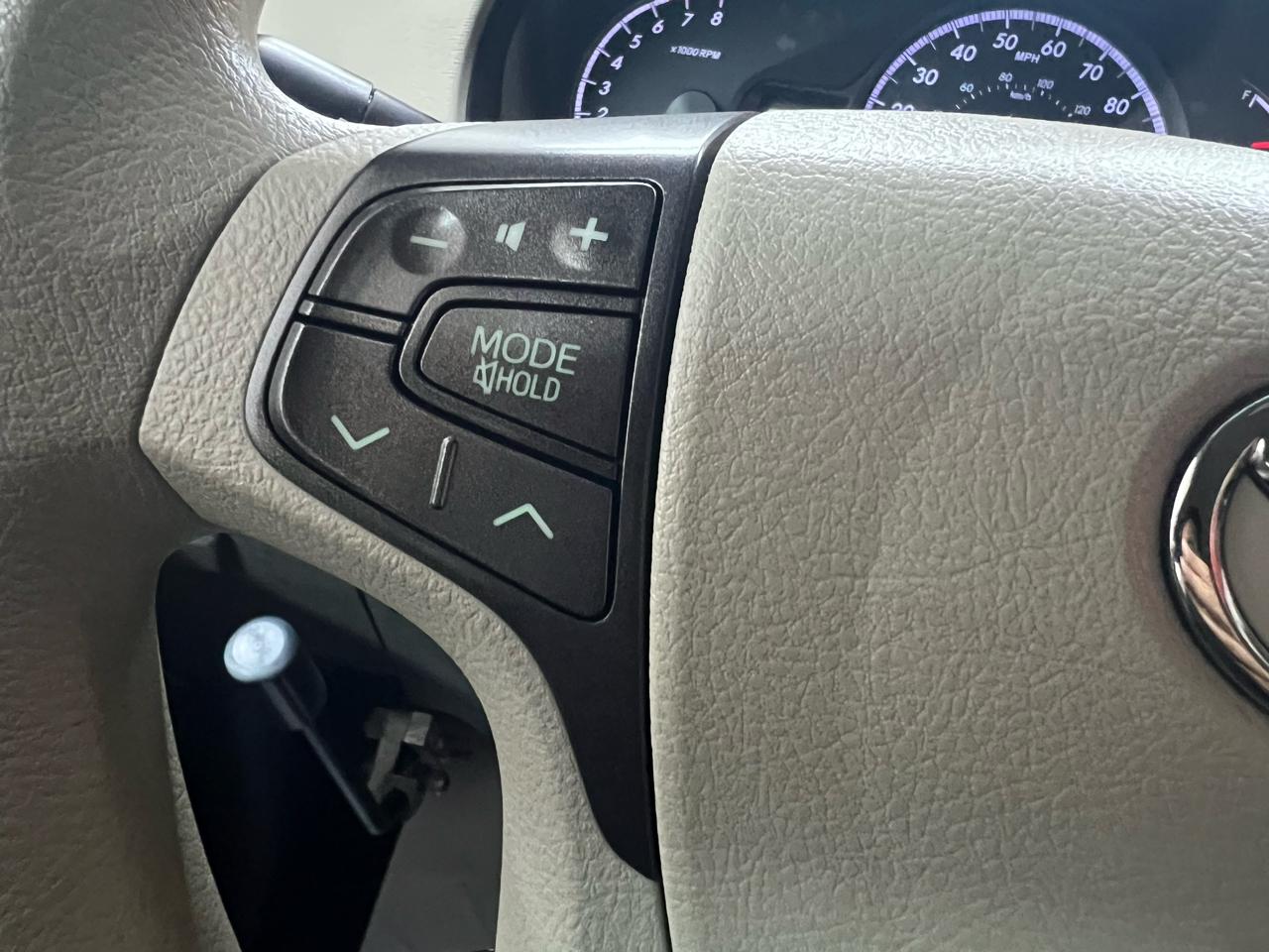Toyota Sienna  2012