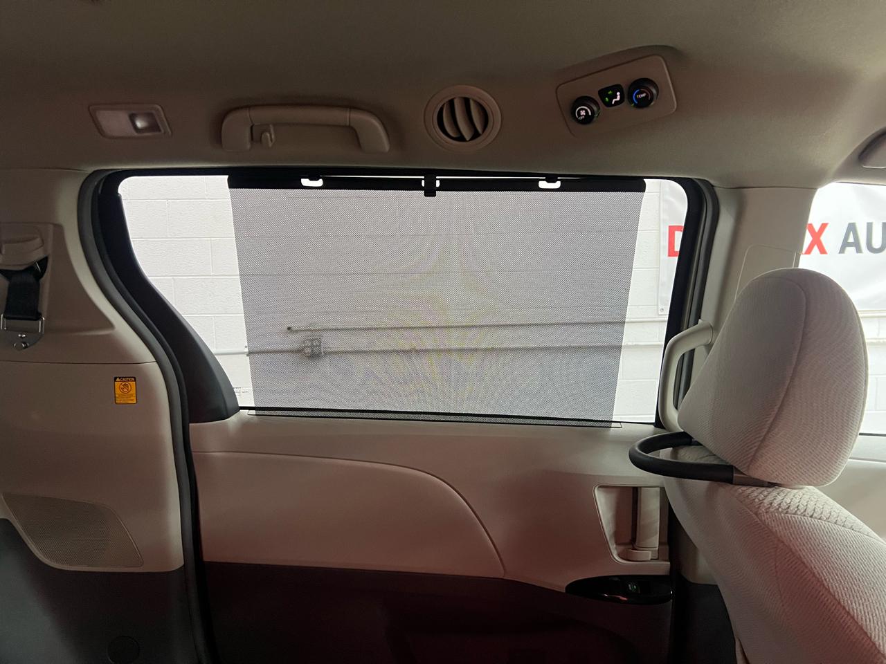 Toyota Sienna  2012