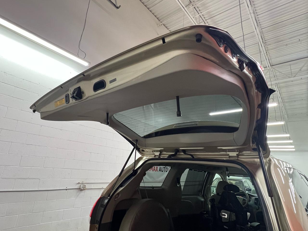 Toyota Sienna  2012