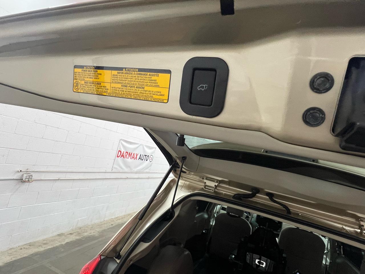 Toyota Sienna  2012