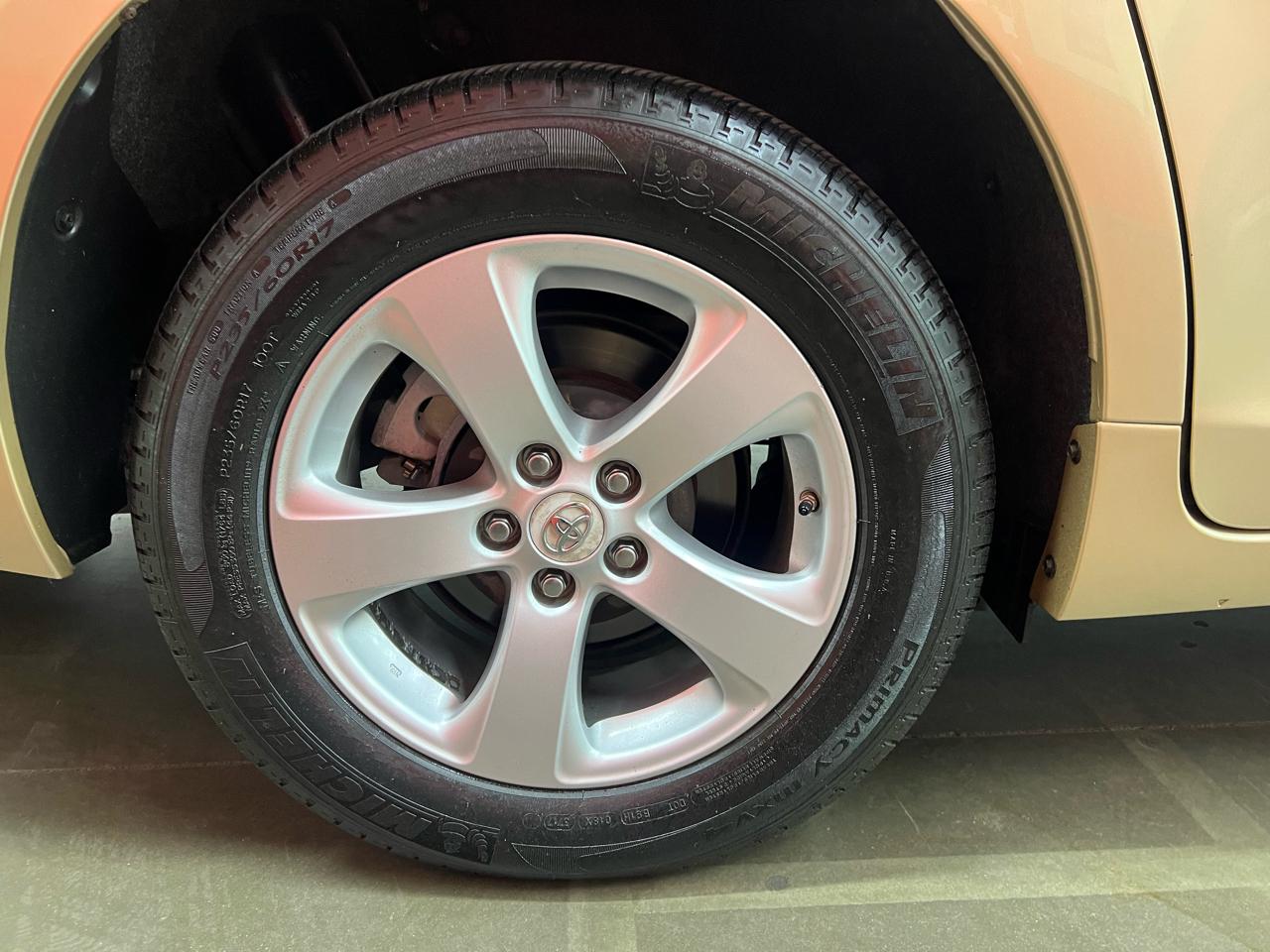 Toyota Sienna  2012