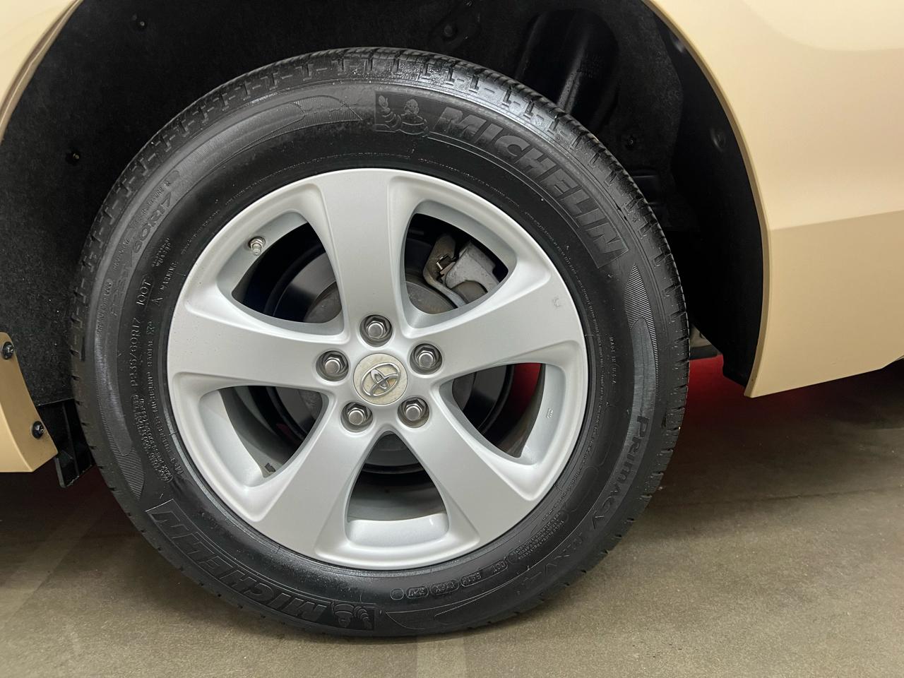 Toyota Sienna  2012