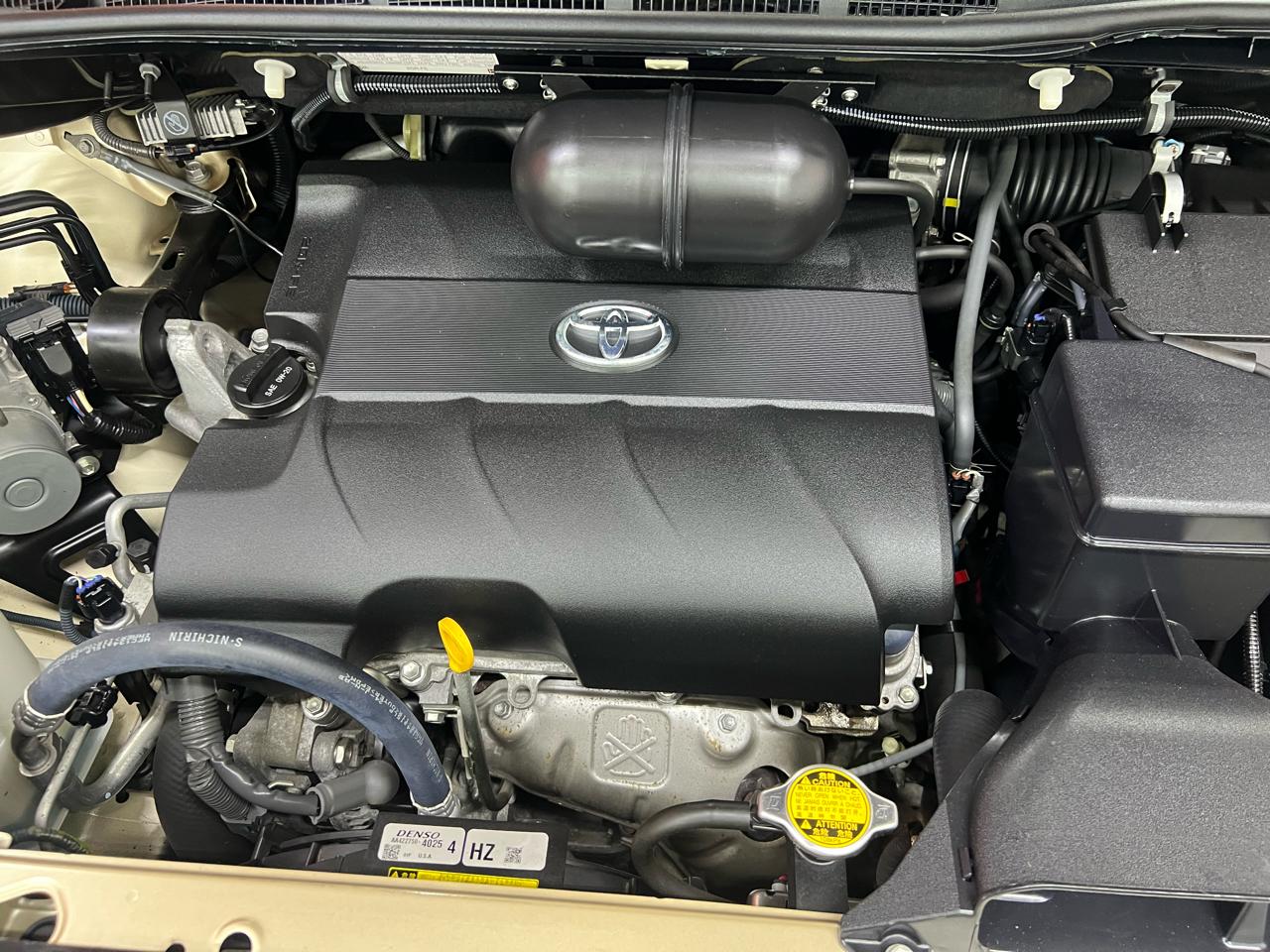Toyota Sienna  2012