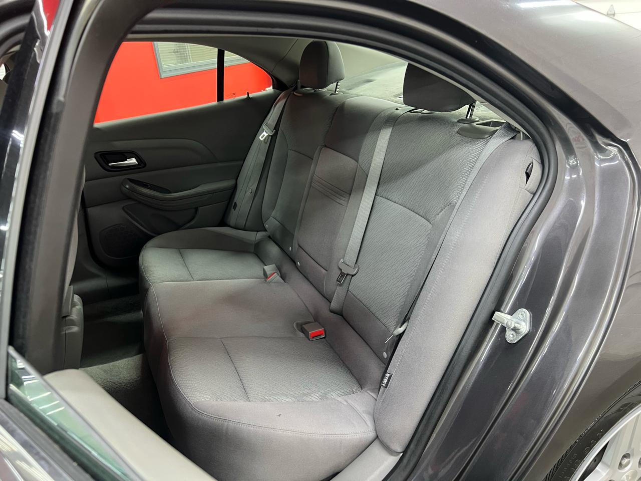 Chevrolet Malibu LS 2013