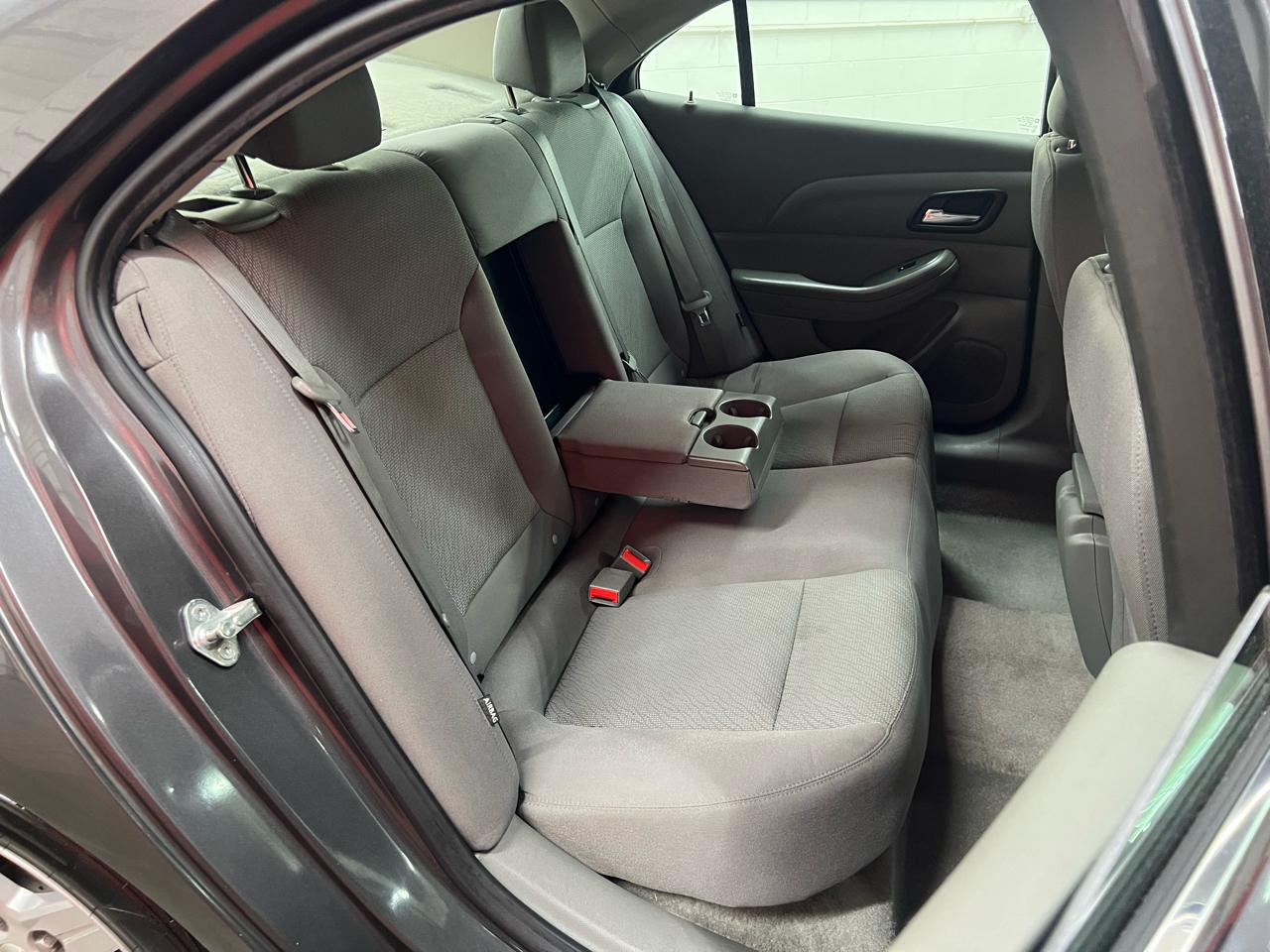 Chevrolet Malibu LS 2013