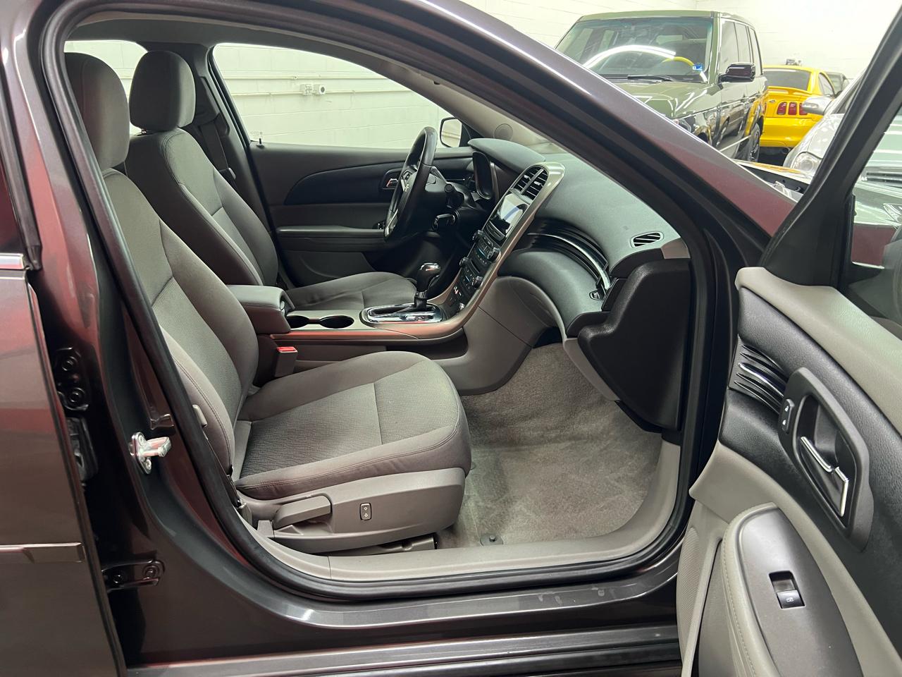 Chevrolet Malibu LS 2013
