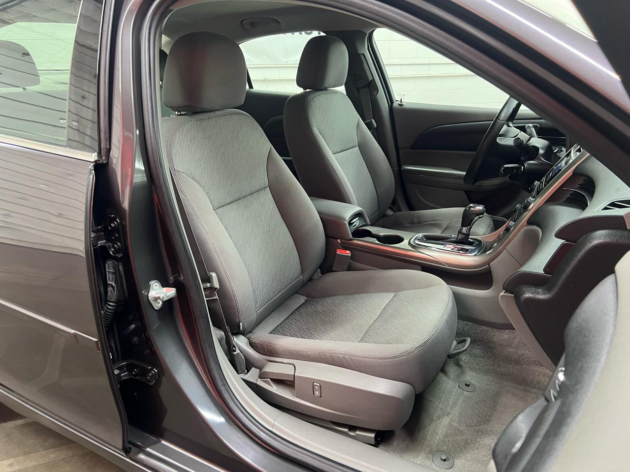 Chevrolet Malibu LS 2013