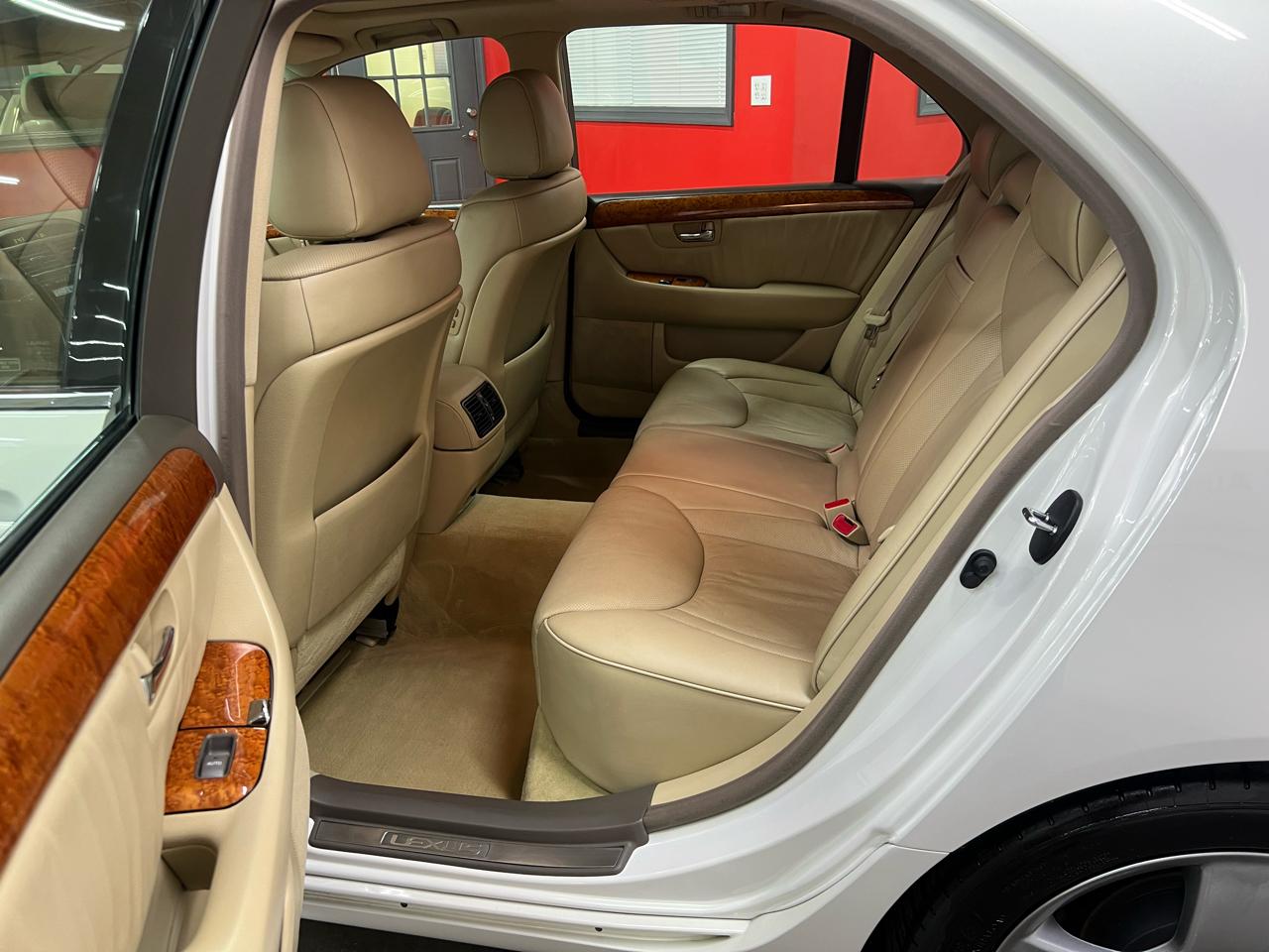 Lexus LS 430 Sedan 2005