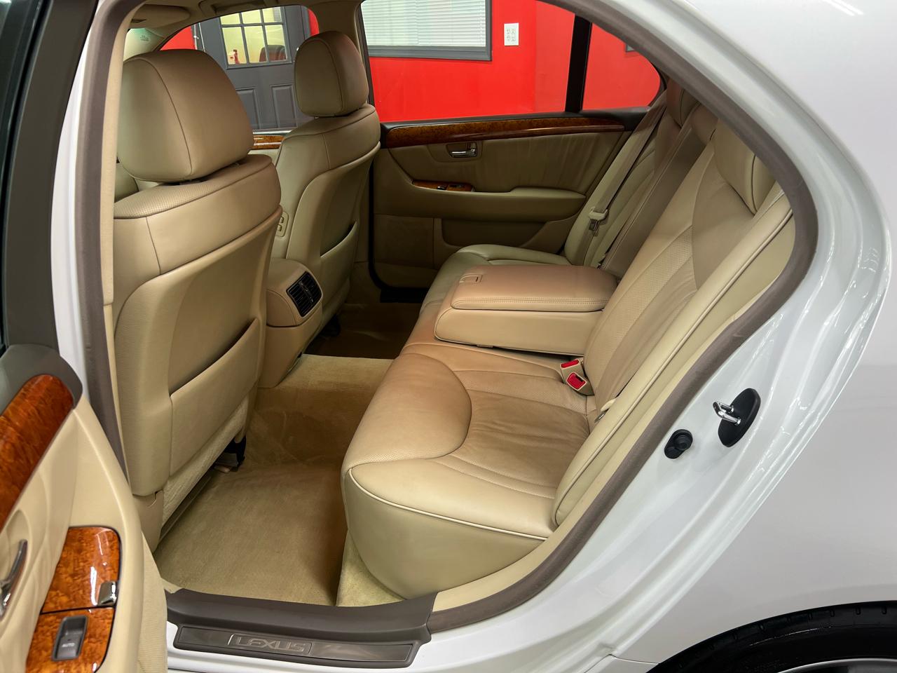 Lexus LS 430 Sedan 2005