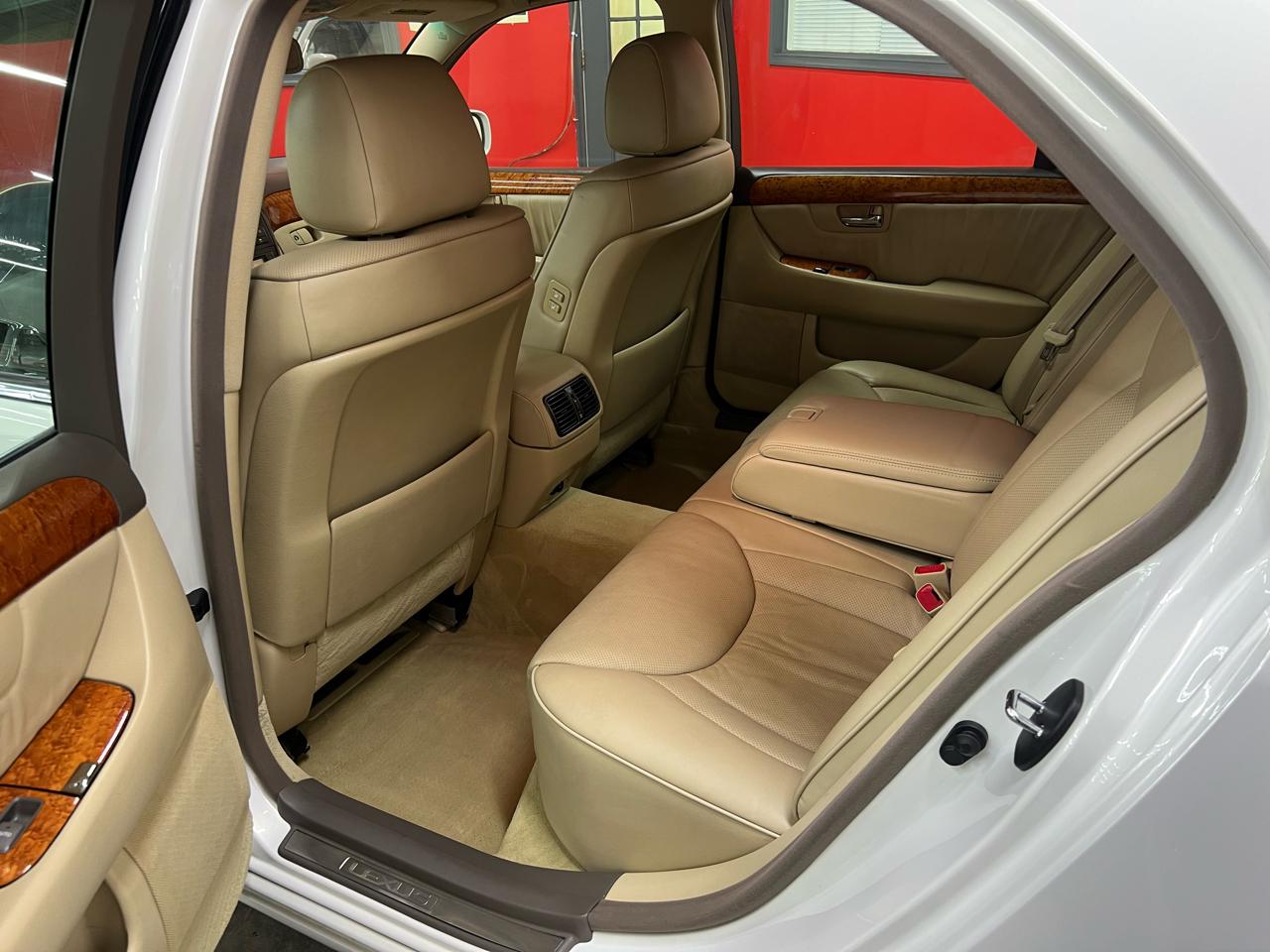 Lexus LS 430 Sedan 2005